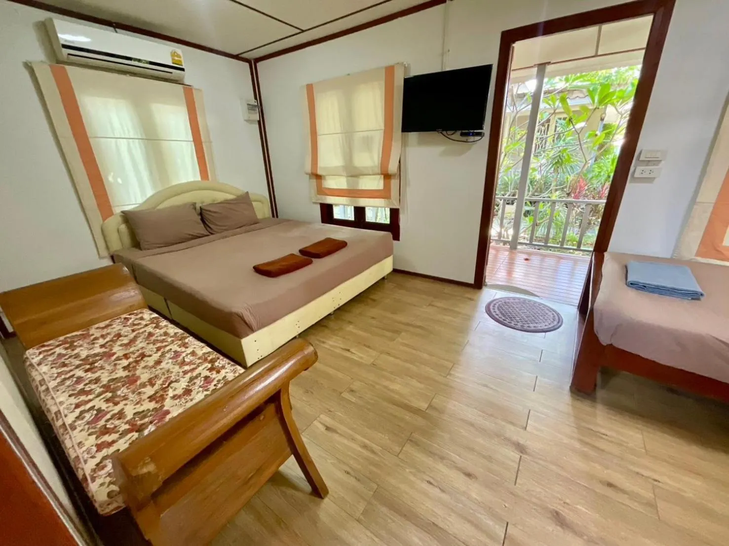 Bed in Rayonghouse Resort