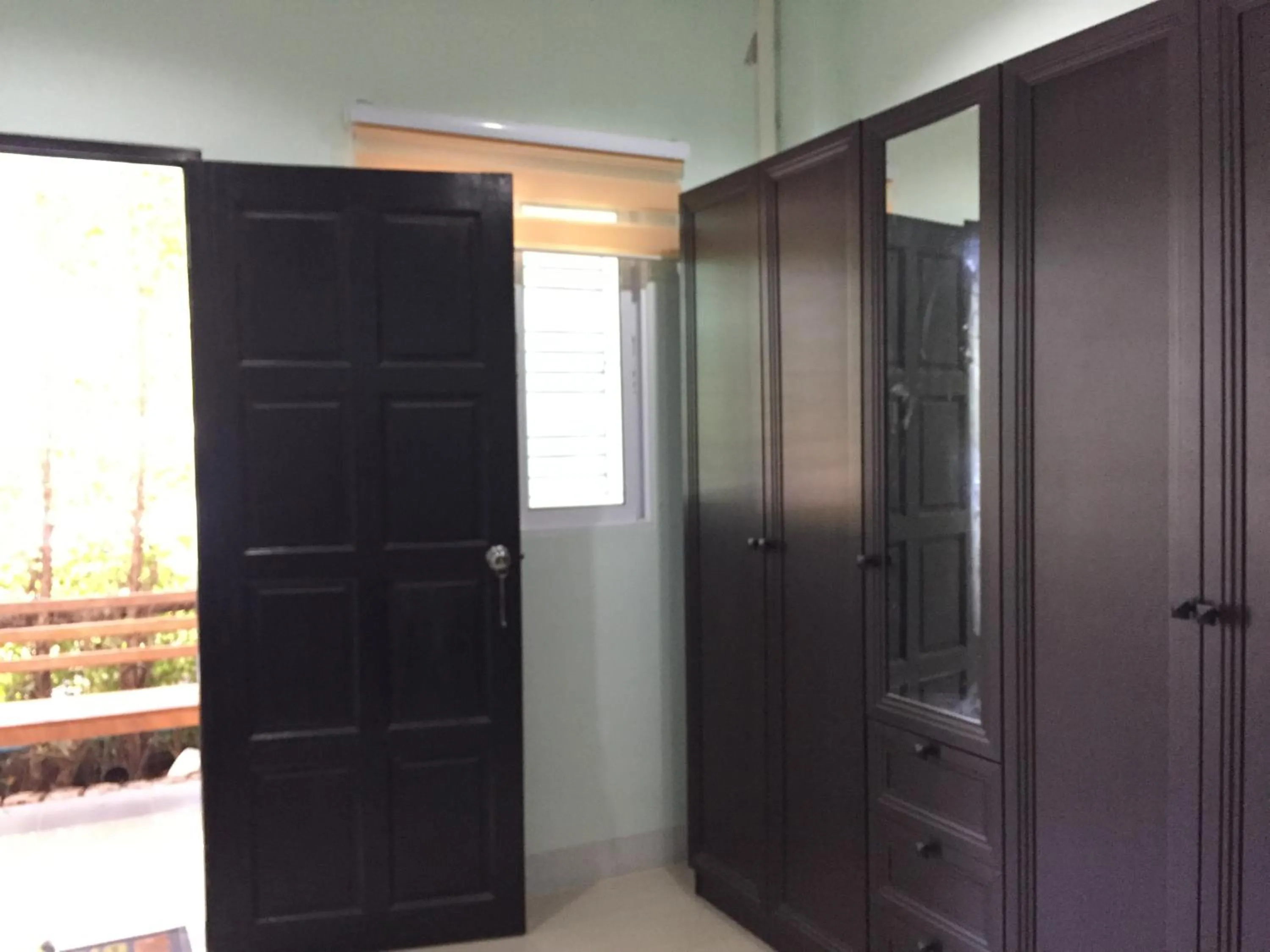 wardrobe in Rayonghouse Resort