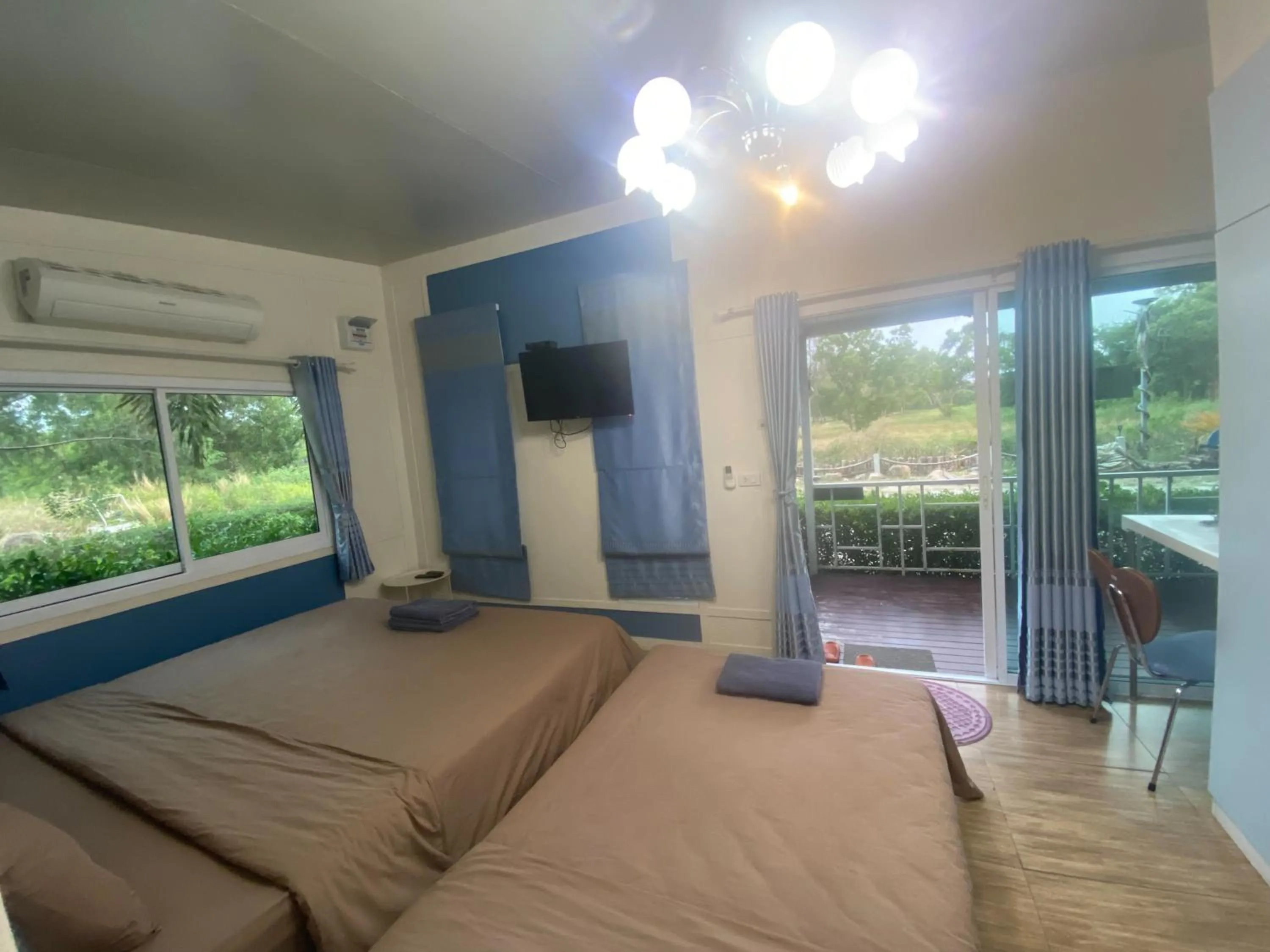 Bed in Rayonghouse Resort