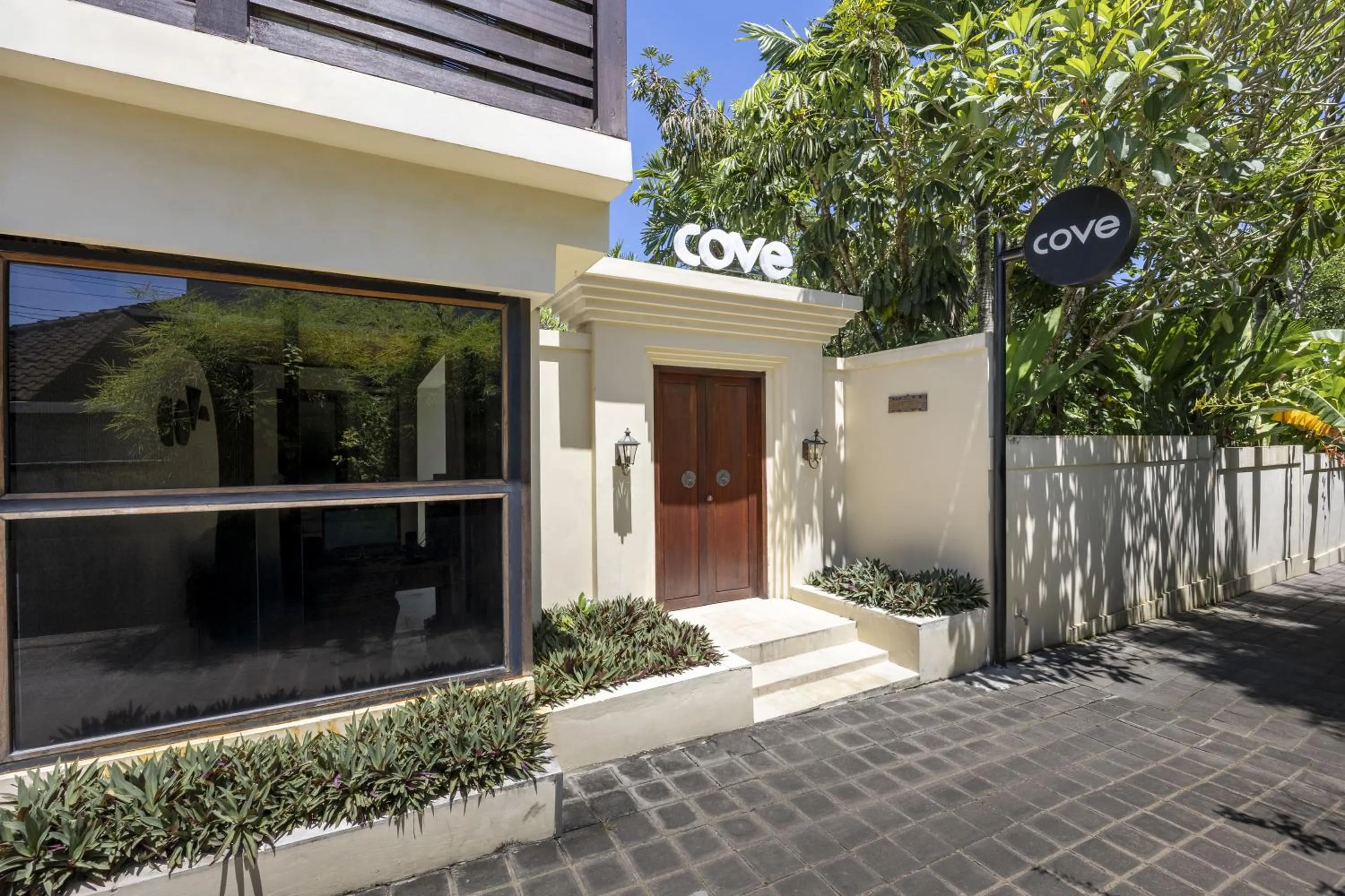 Property building in Cove Urbanest Inn