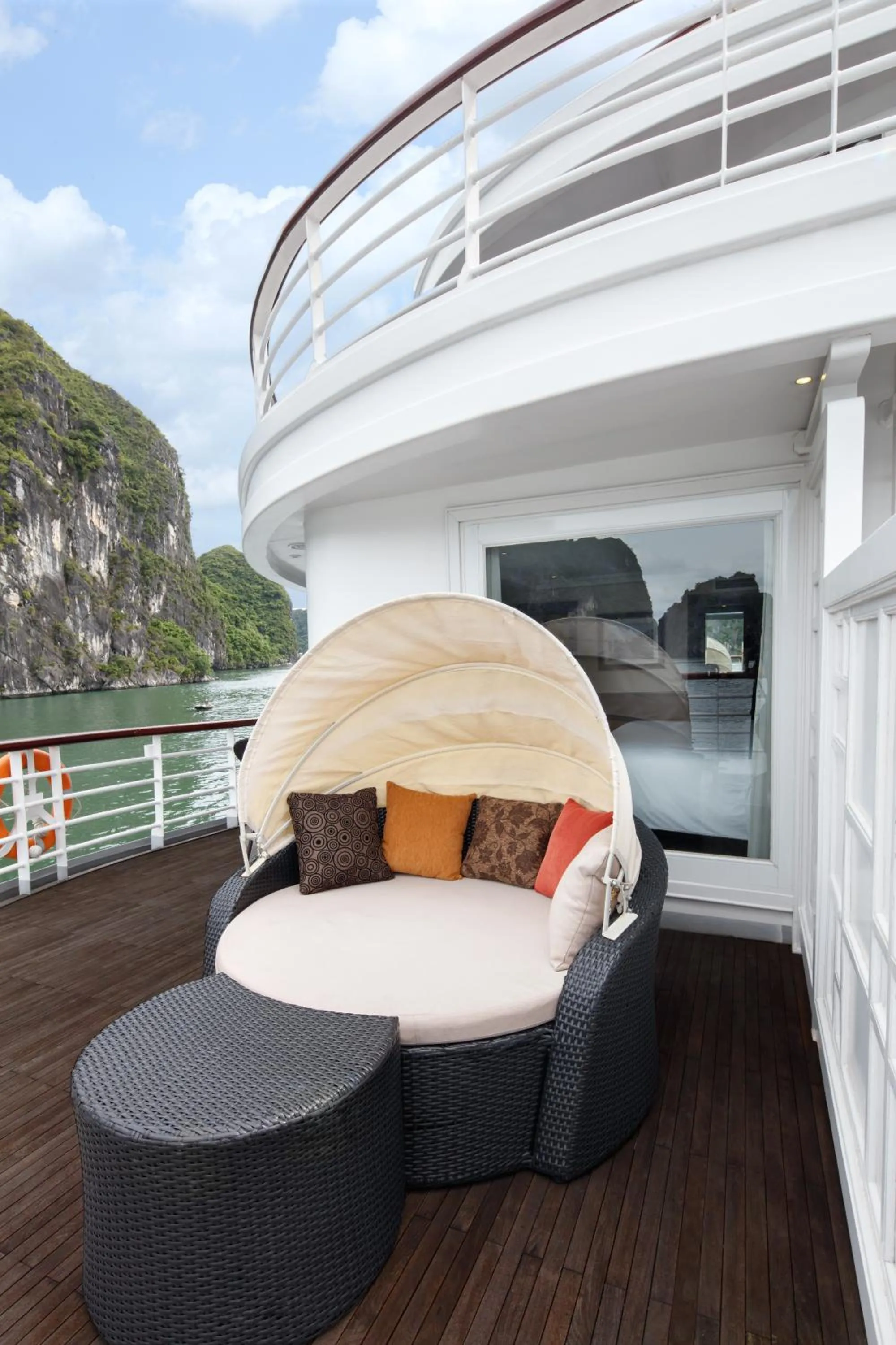 Balcony/Terrace in Paradise Elegance Cruise Halong