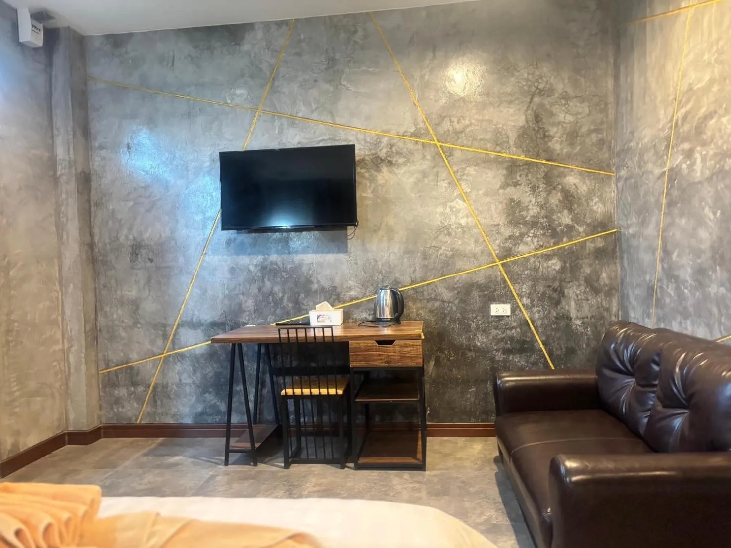 TV and multimedia in Le Park 23 Boutique Resort