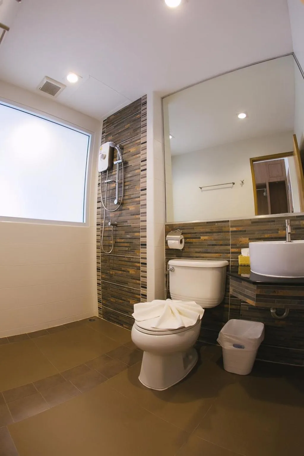 Bathroom in OMG Hotel