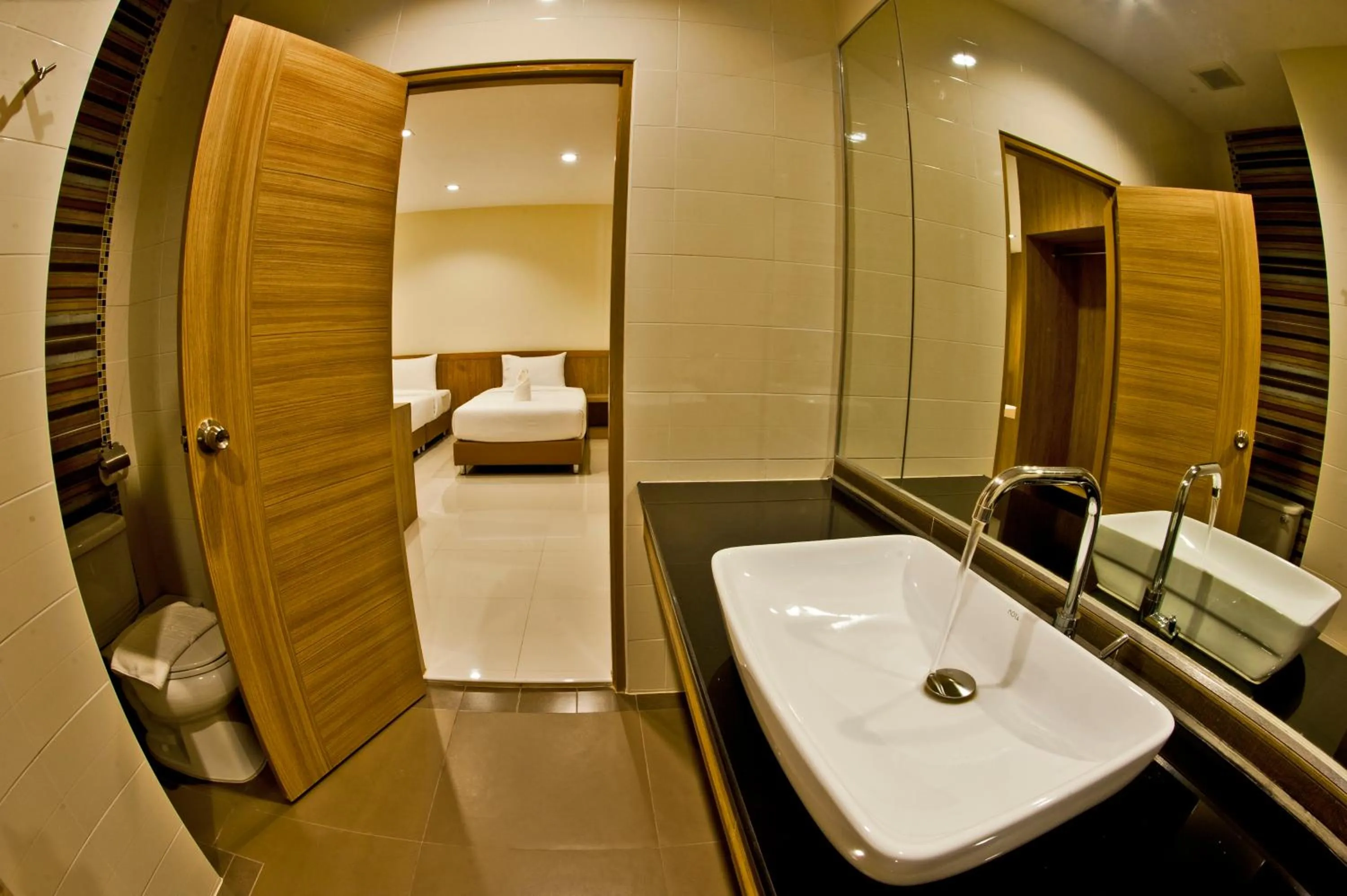 Bathroom, Bed in OMG Hotel