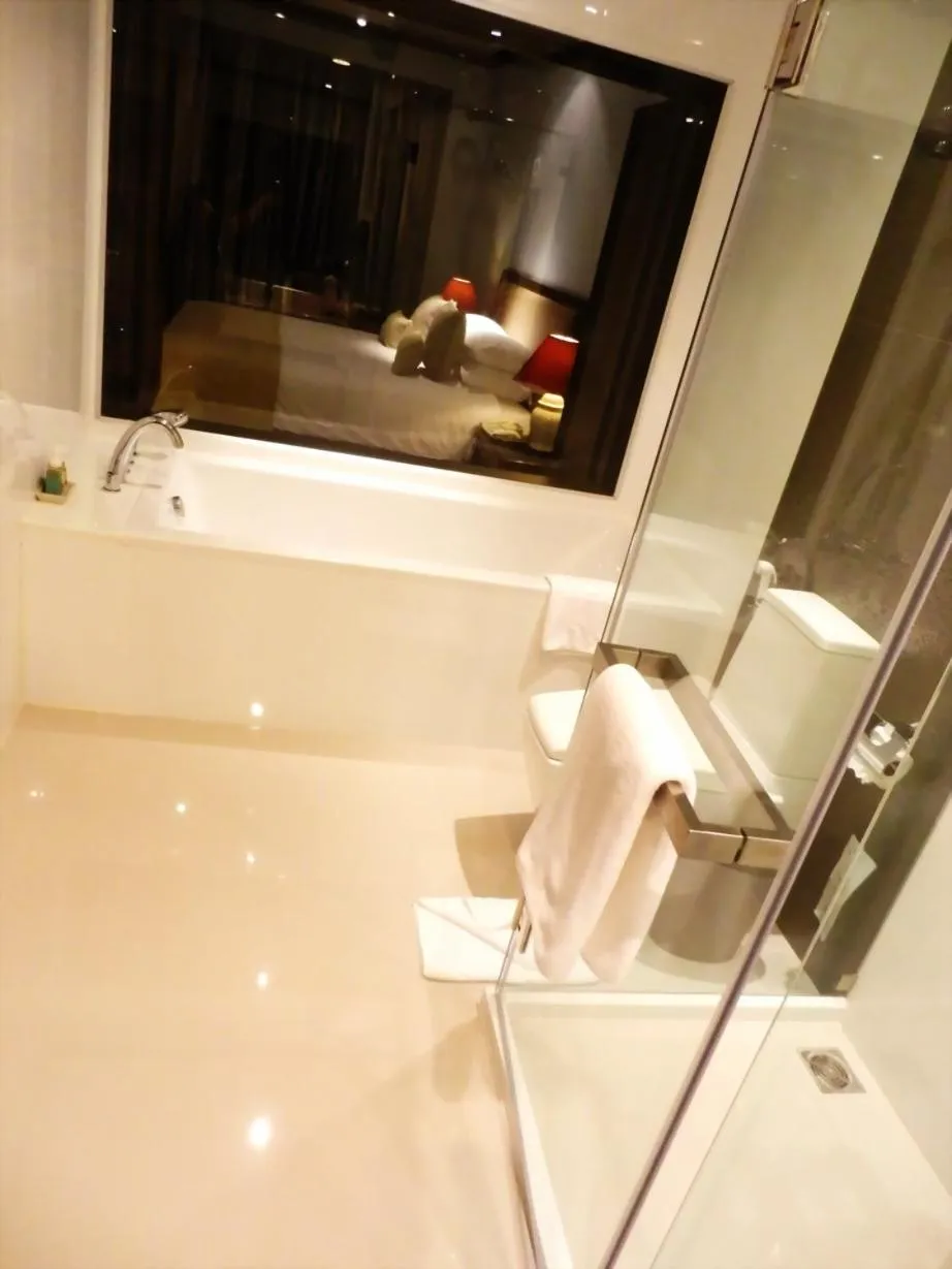 Hot Tub in Sir James Resort