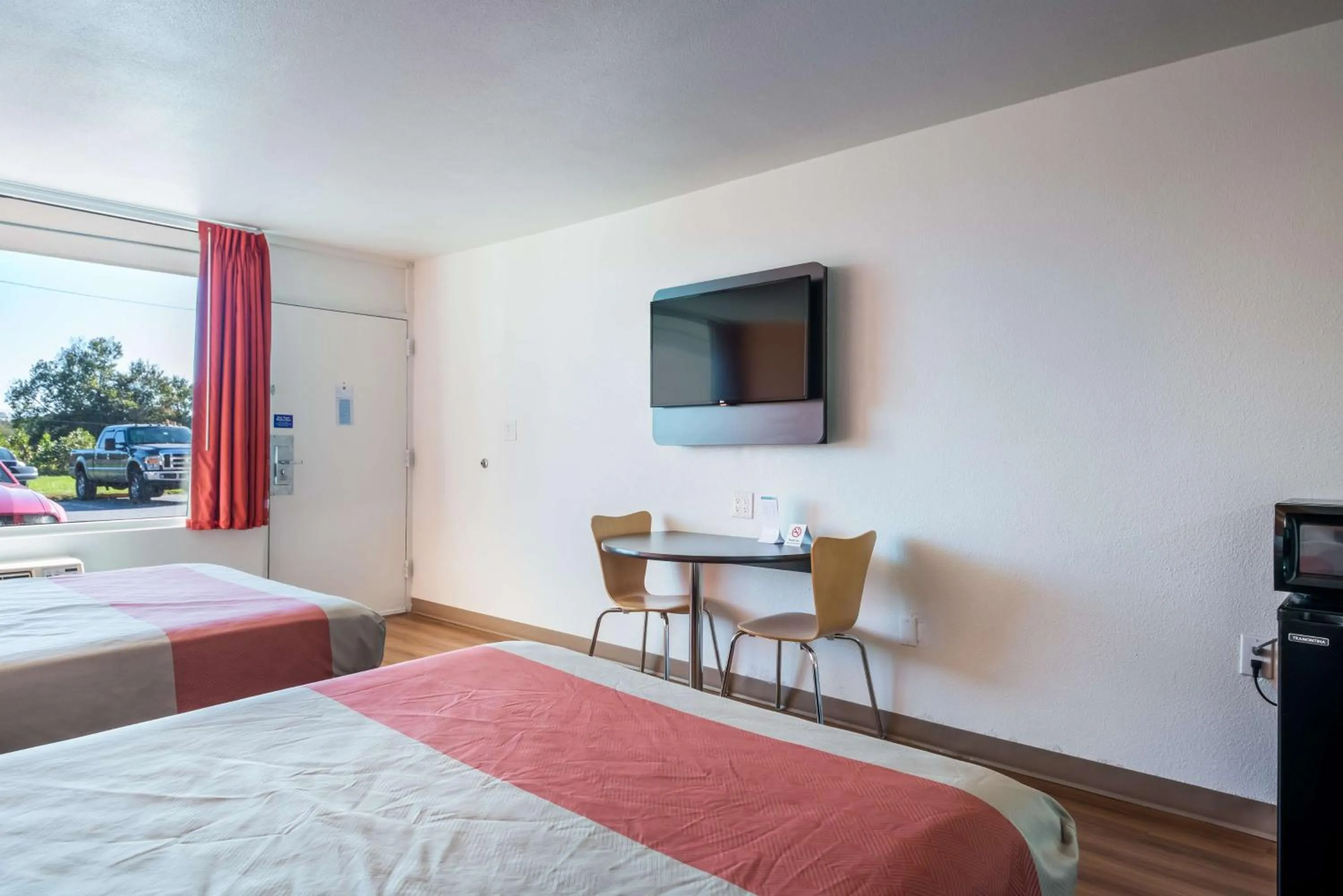 TV and multimedia, Bed in Motel 6-Connellys Springs, NC