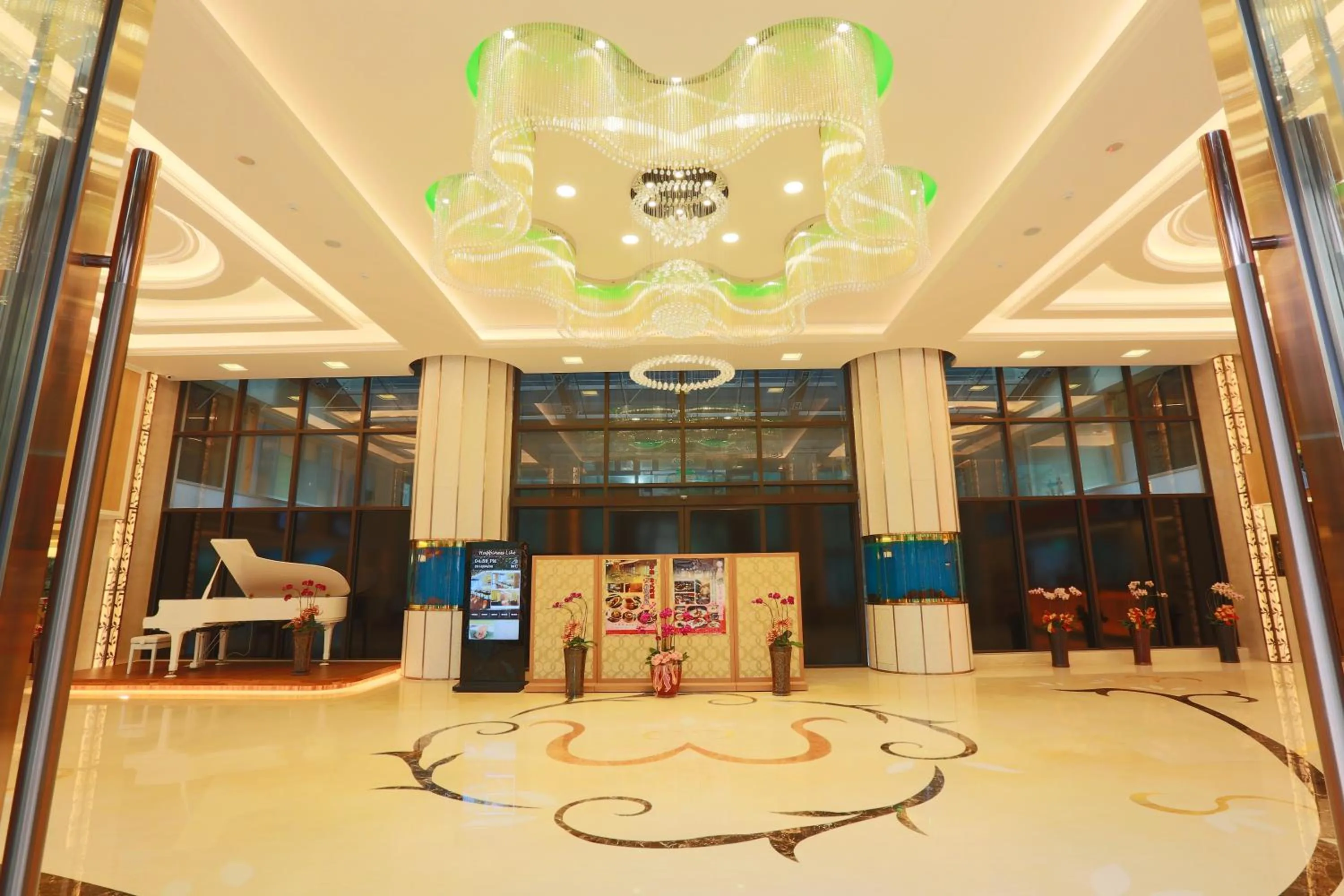 Lobby or reception in Happiness Inn Hotel