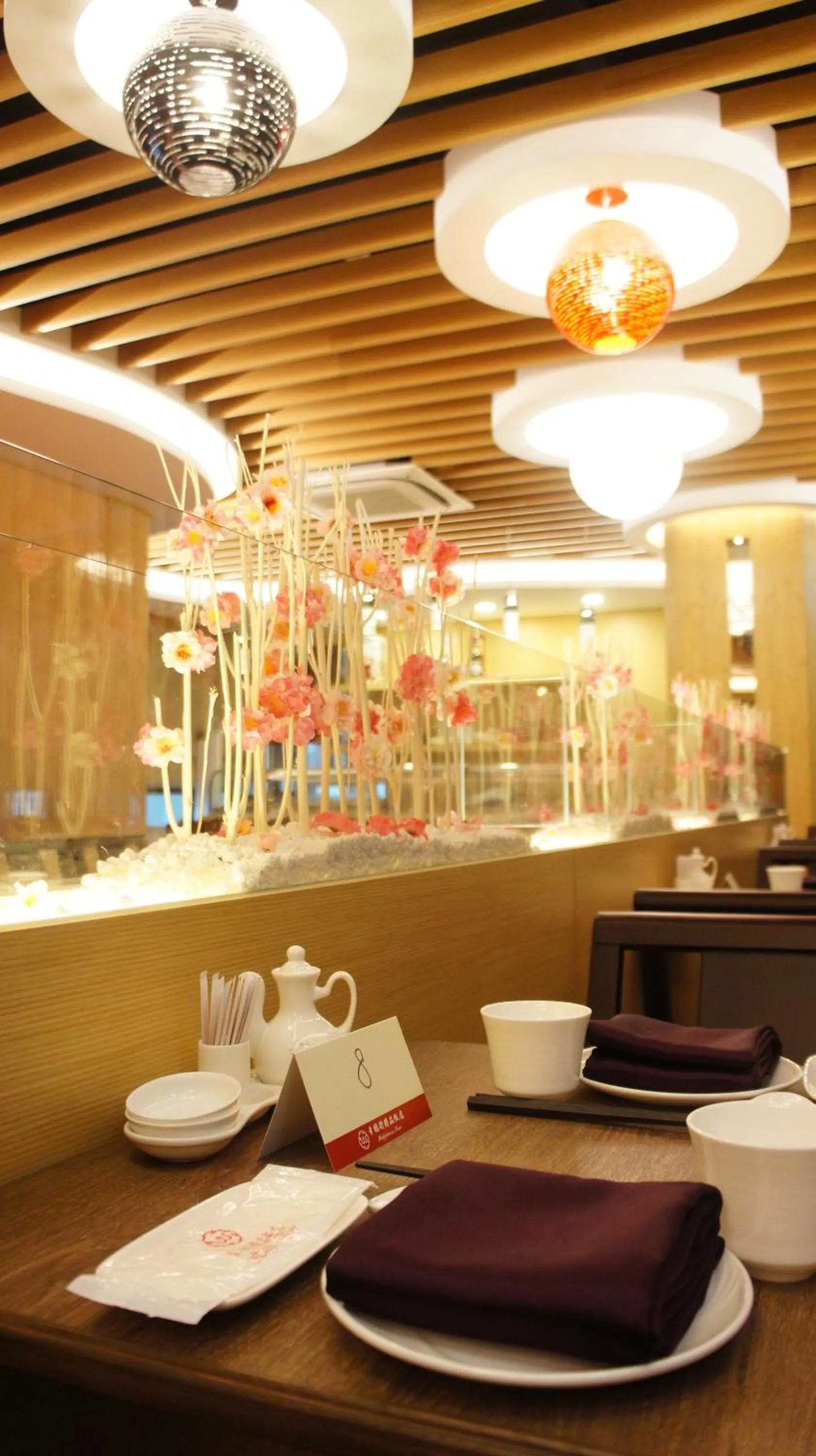 Restaurant/places to eat in Happiness Inn Hotel