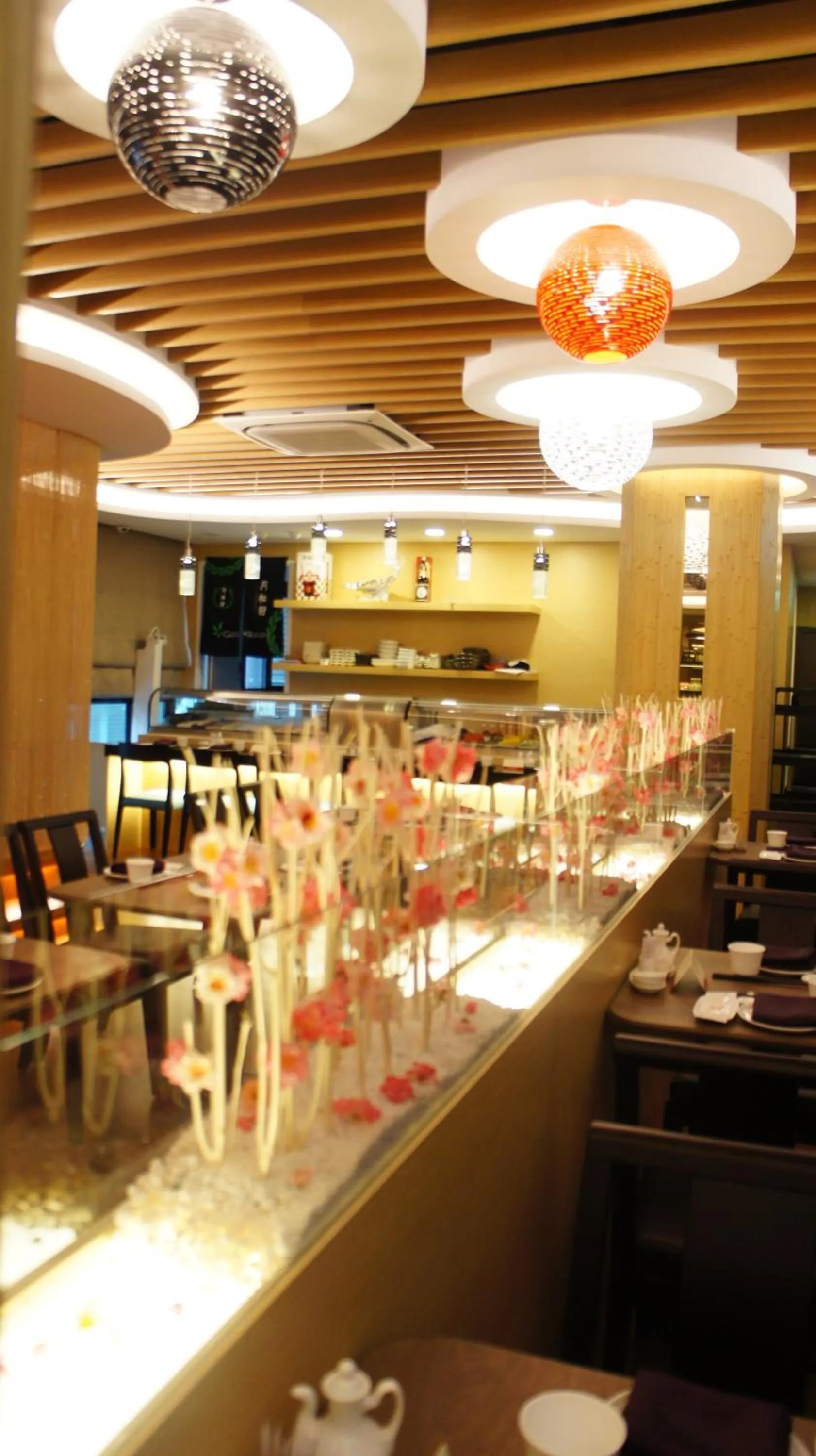 Restaurant/places to eat in Happiness Inn Hotel