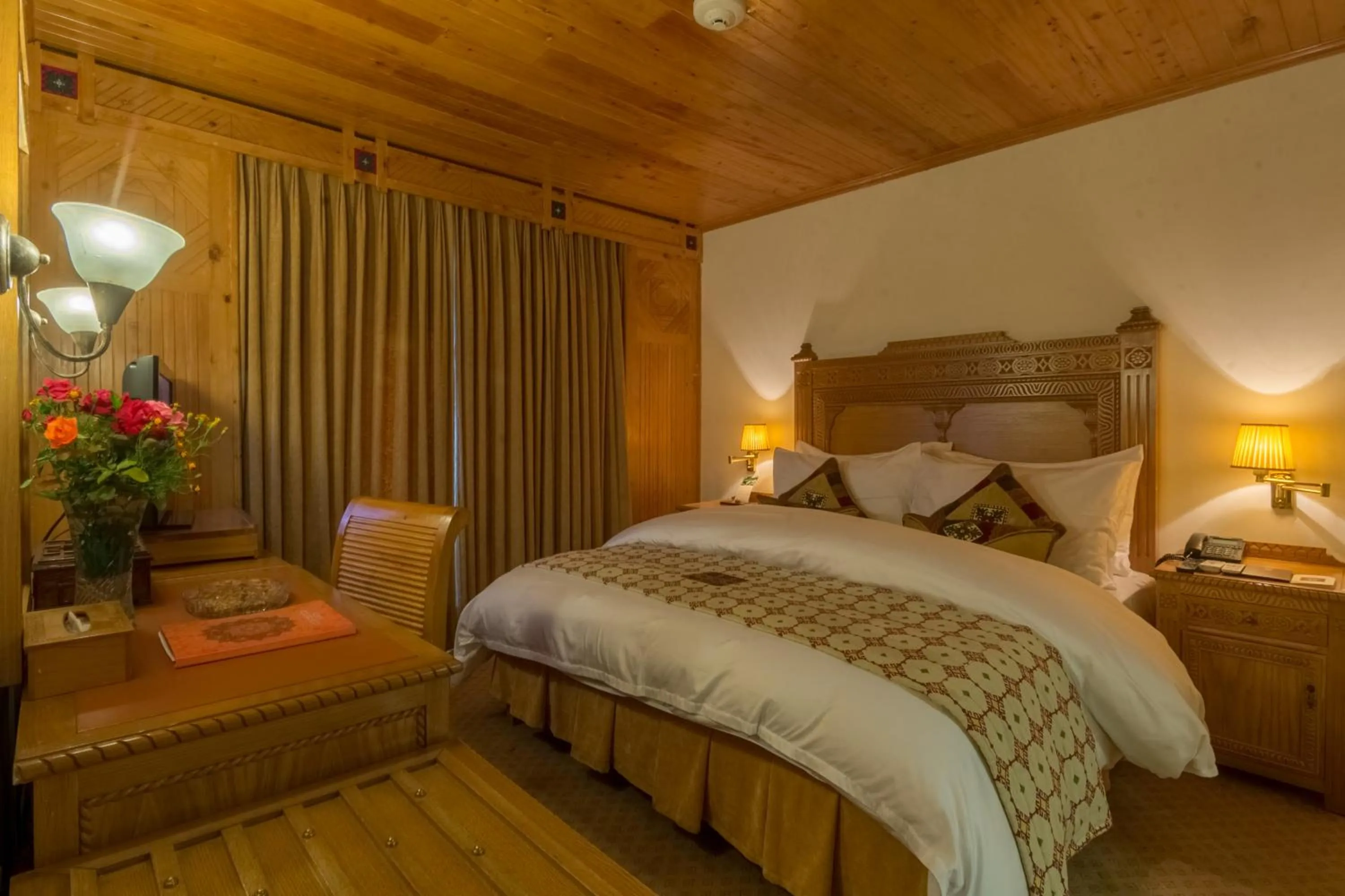 Bed in Gilgit Serena Hotel