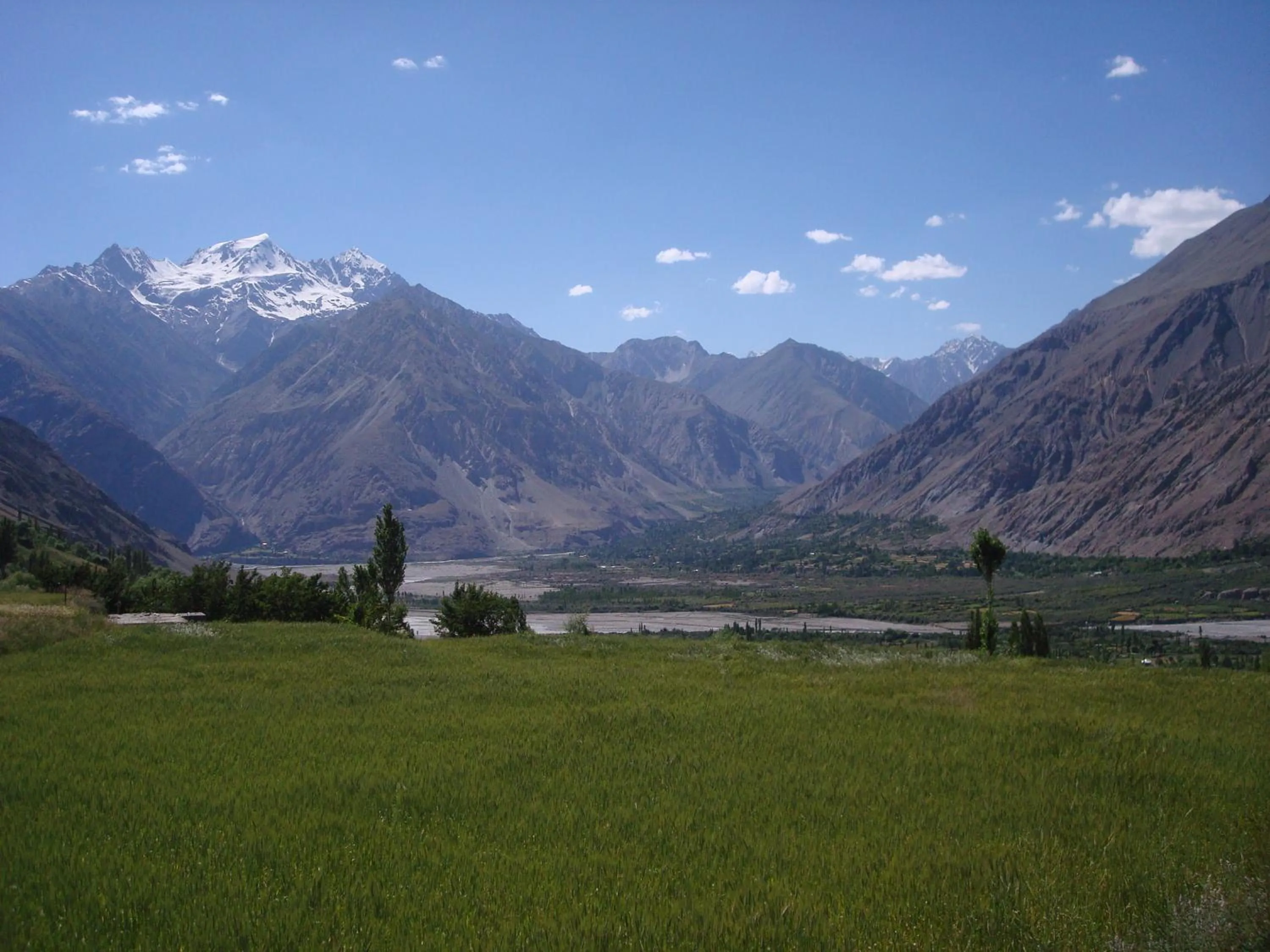 Mountain view in Gilgit Serena Hotel