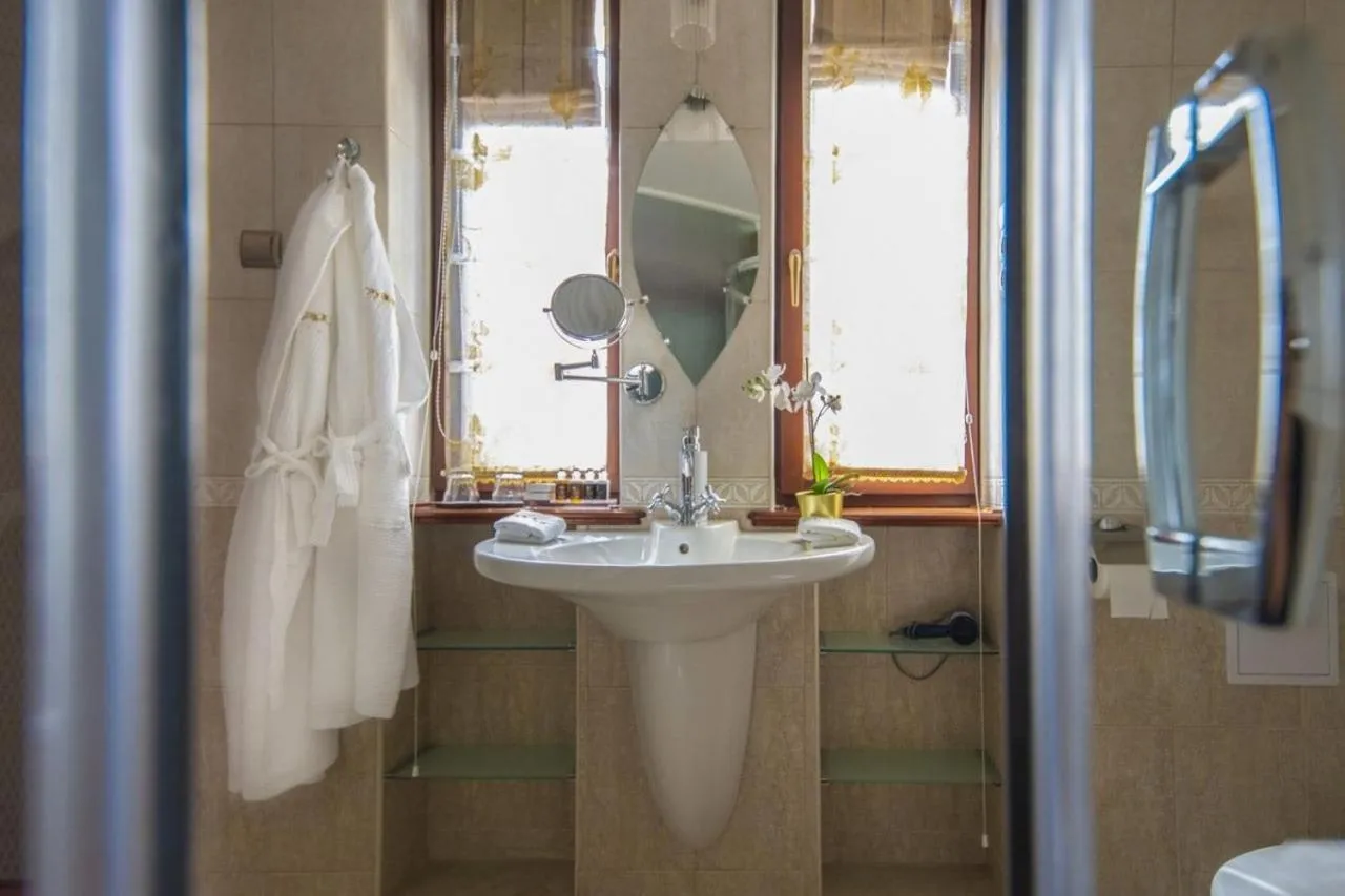 Bathroom in Erla Villa Boutique Hotel