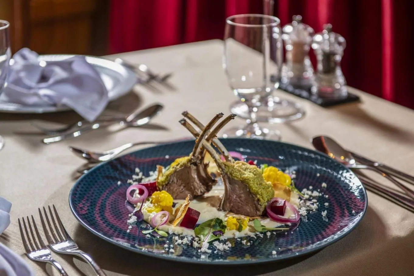 Restaurant/places to eat in Erla Villa Boutique Hotel