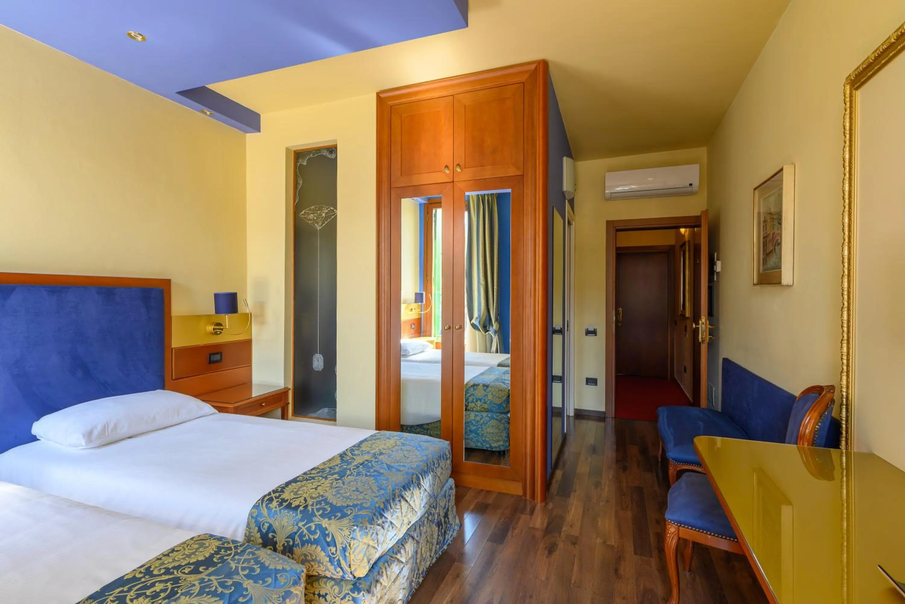 Bedroom, Bed in Diamantino Town House