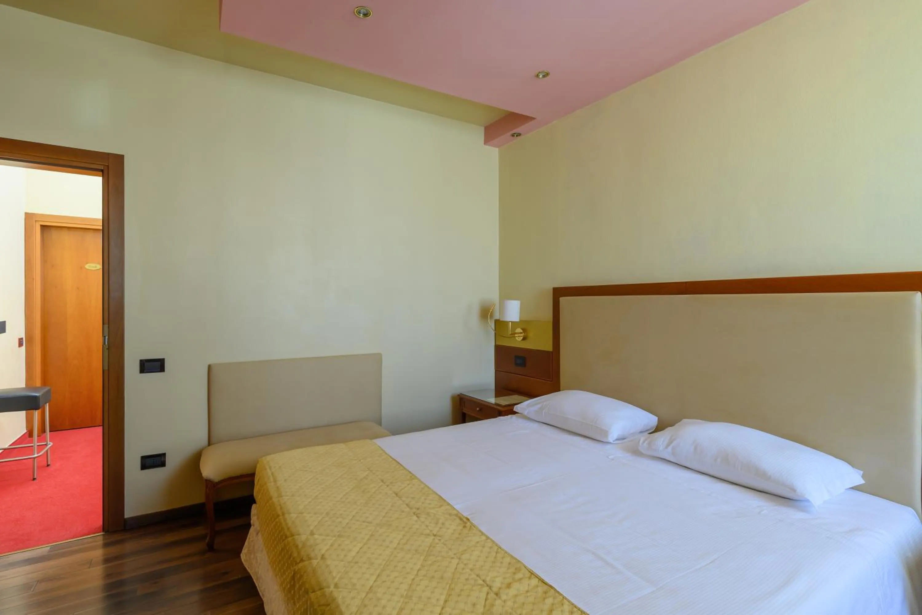 Bedroom, Bed in Diamantino Town House