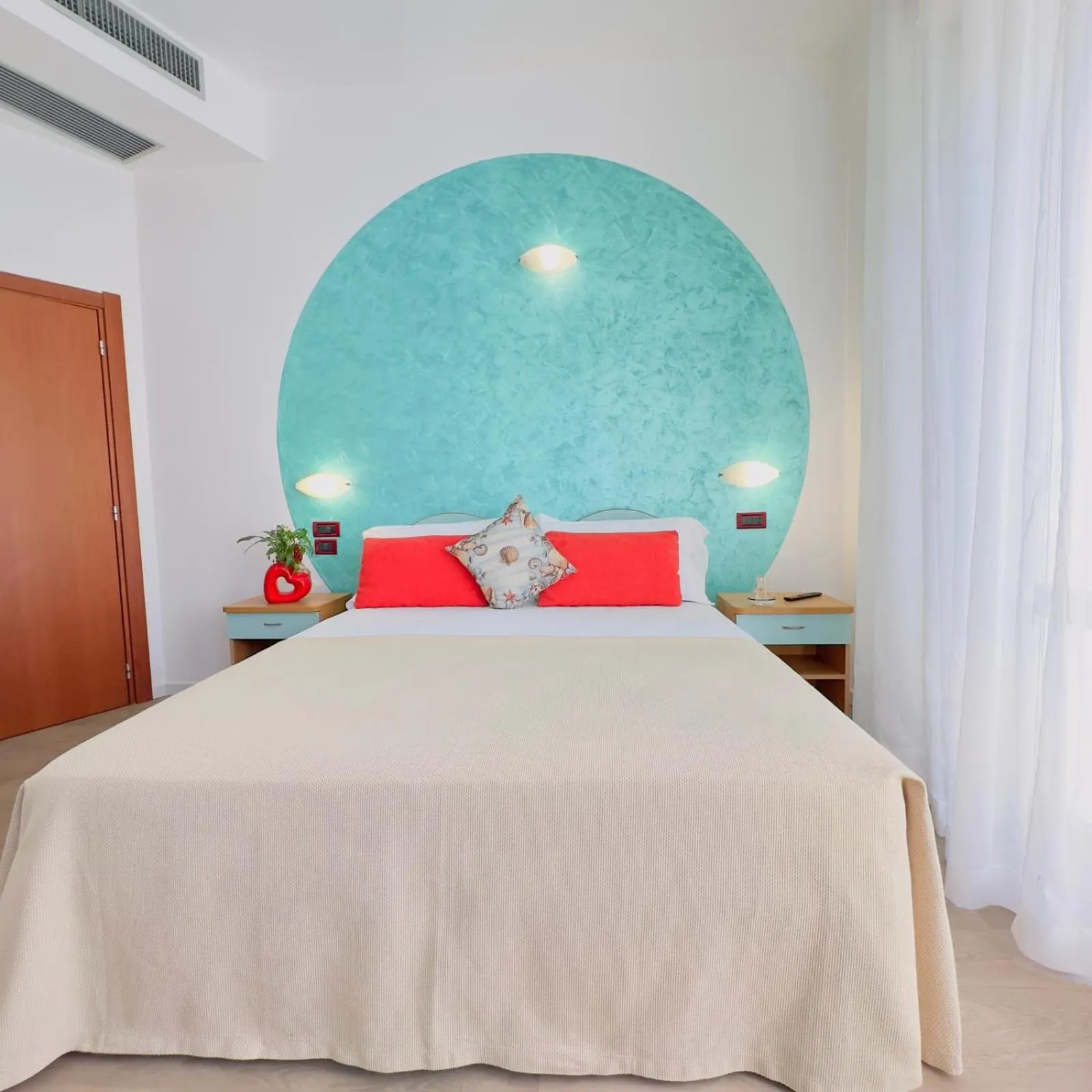 Bed in Residence & Suites