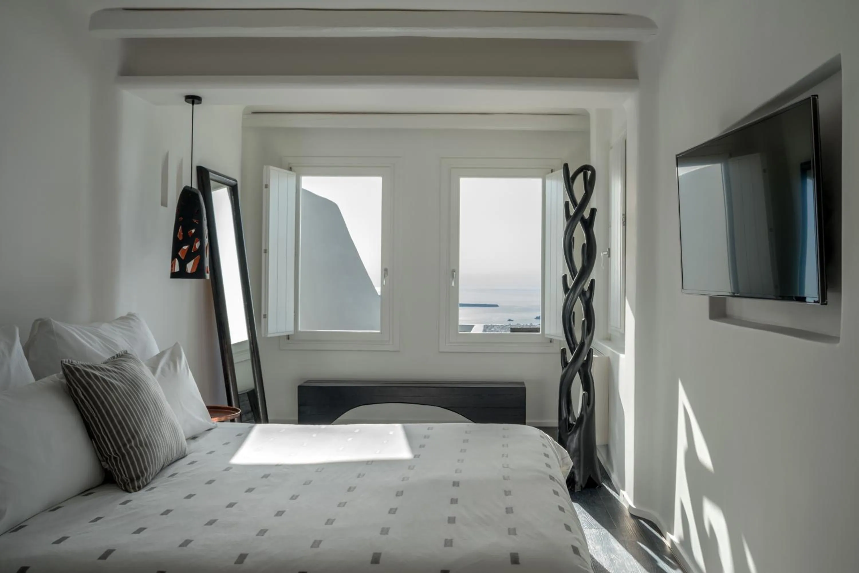 Bed in Cavo Tagoo Santorini
