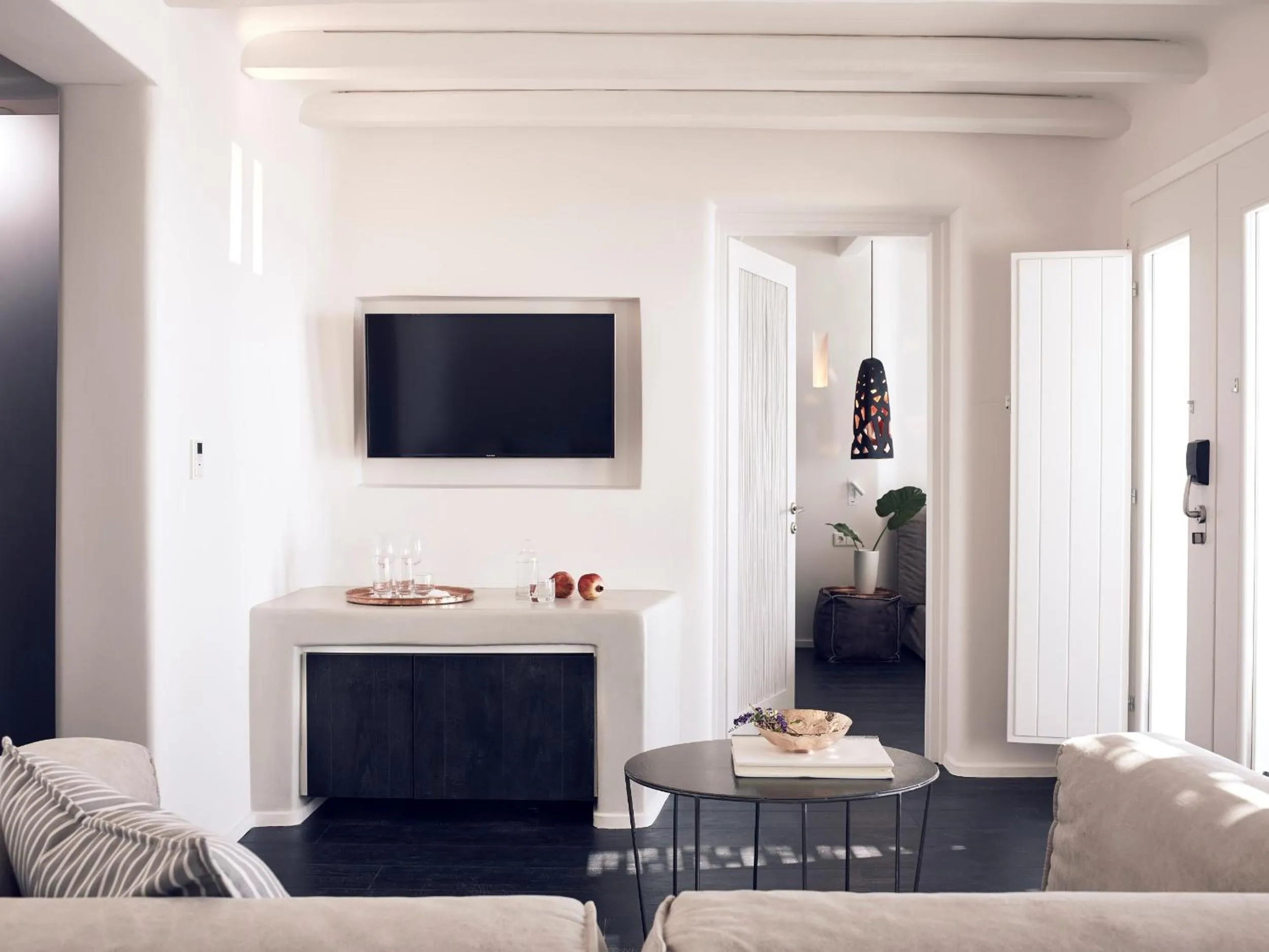 TV and multimedia in Cavo Tagoo Santorini