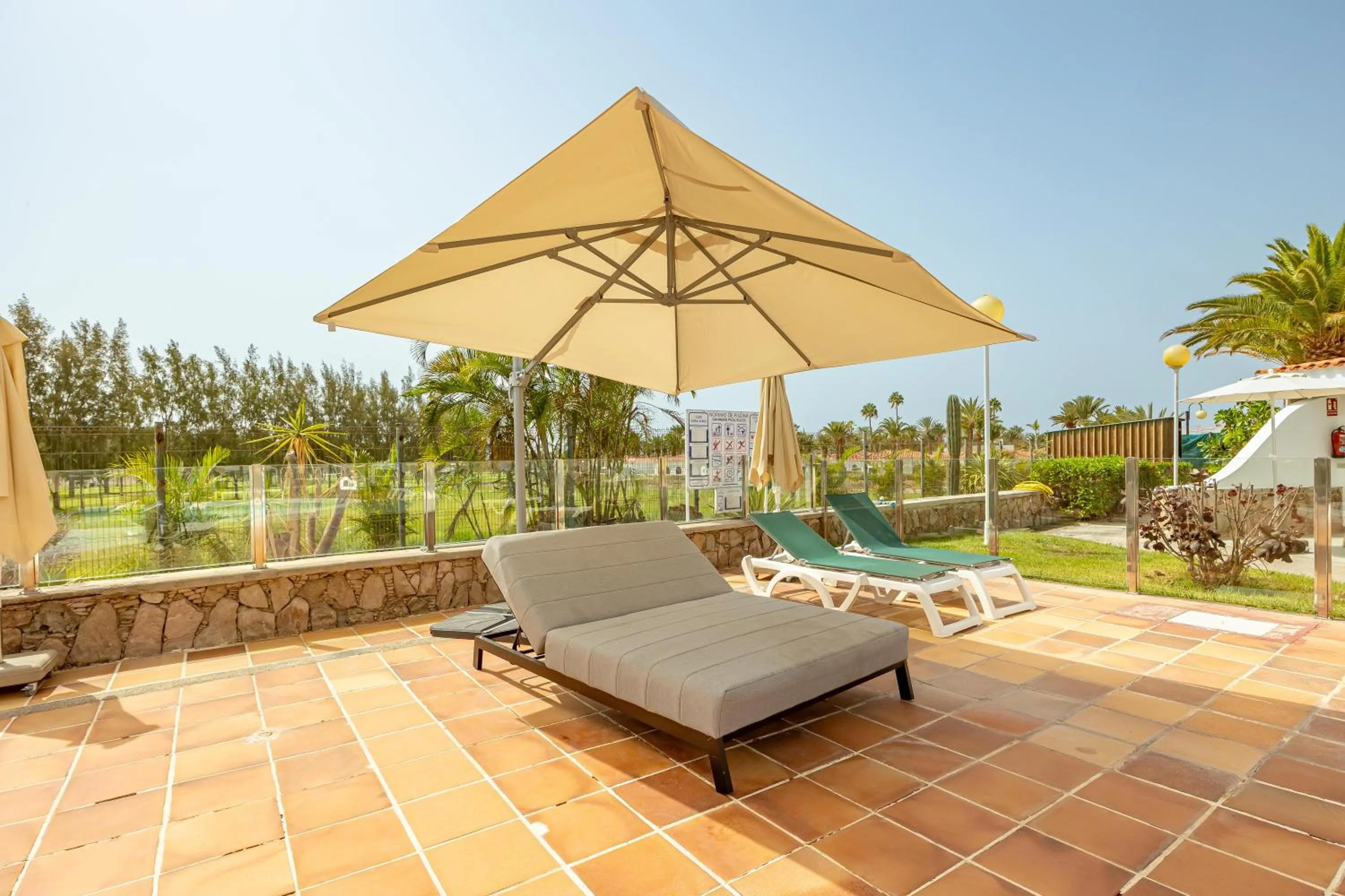 Vista Verde - Adults Only