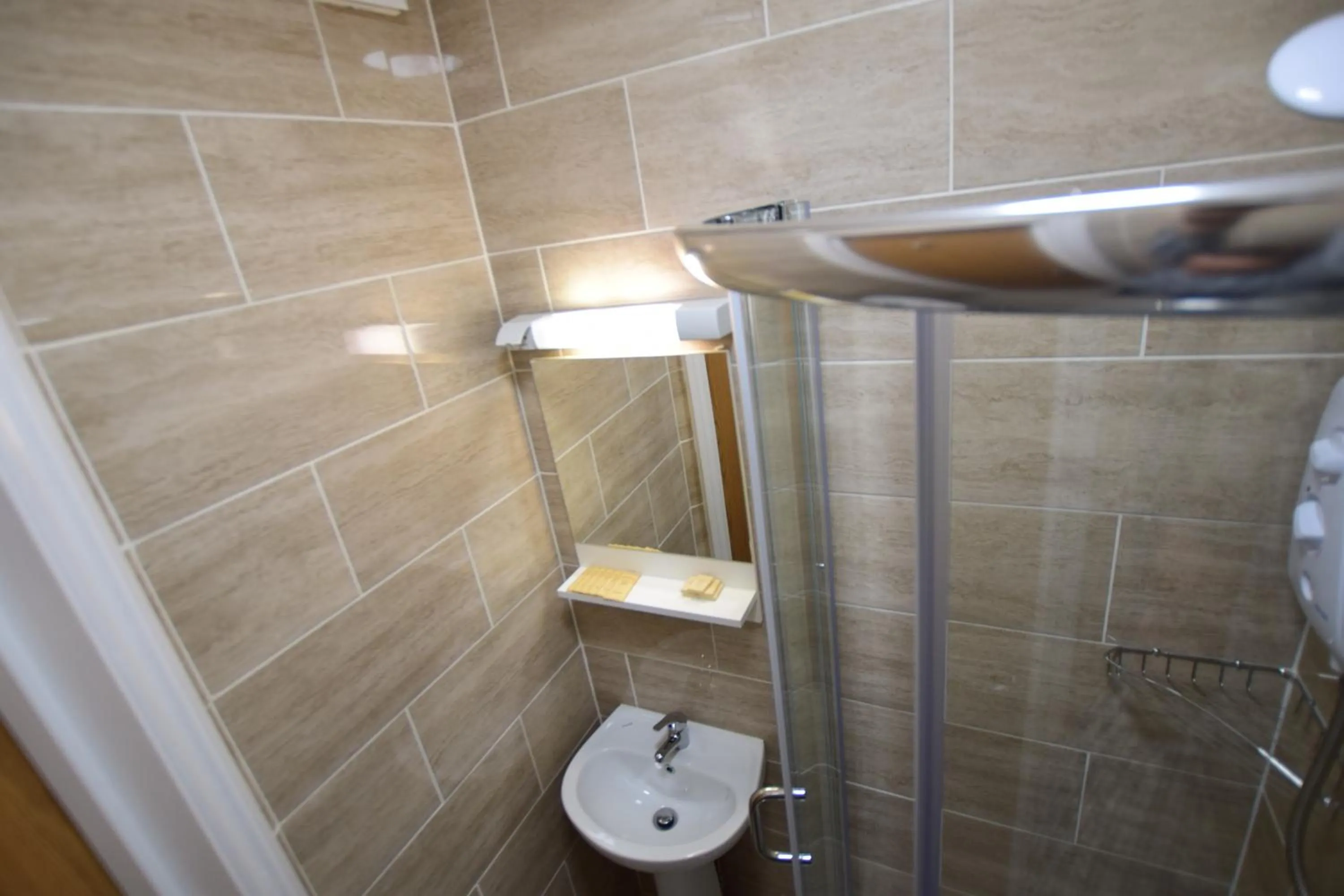 Bathroom in Woodlands Lodge Ilford