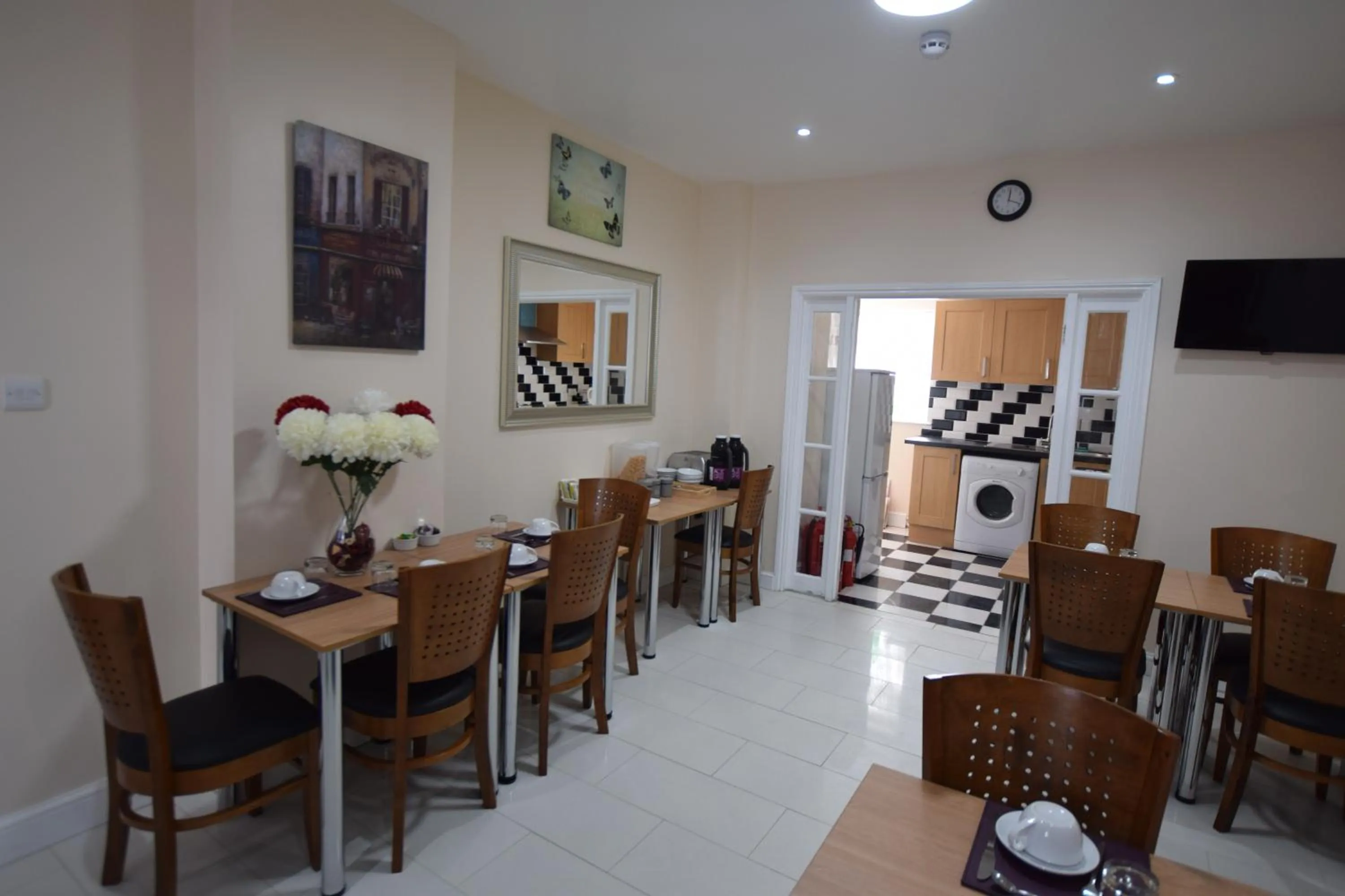 Breakfast in Woodlands Lodge Ilford