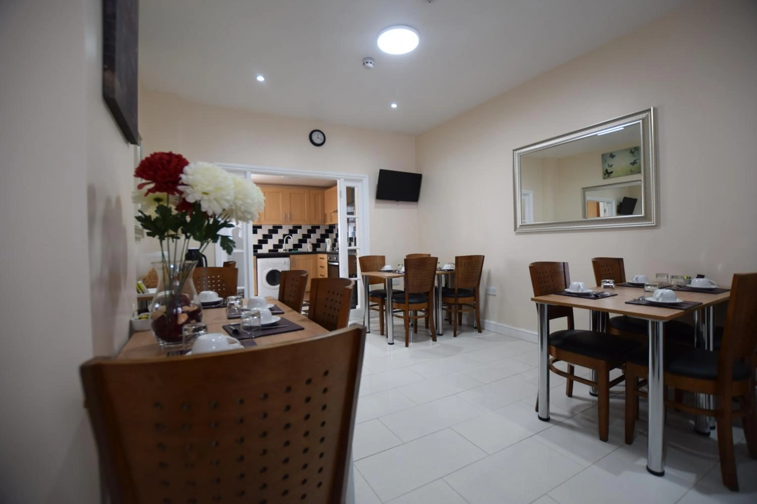 Breakfast in Woodlands Lodge Ilford