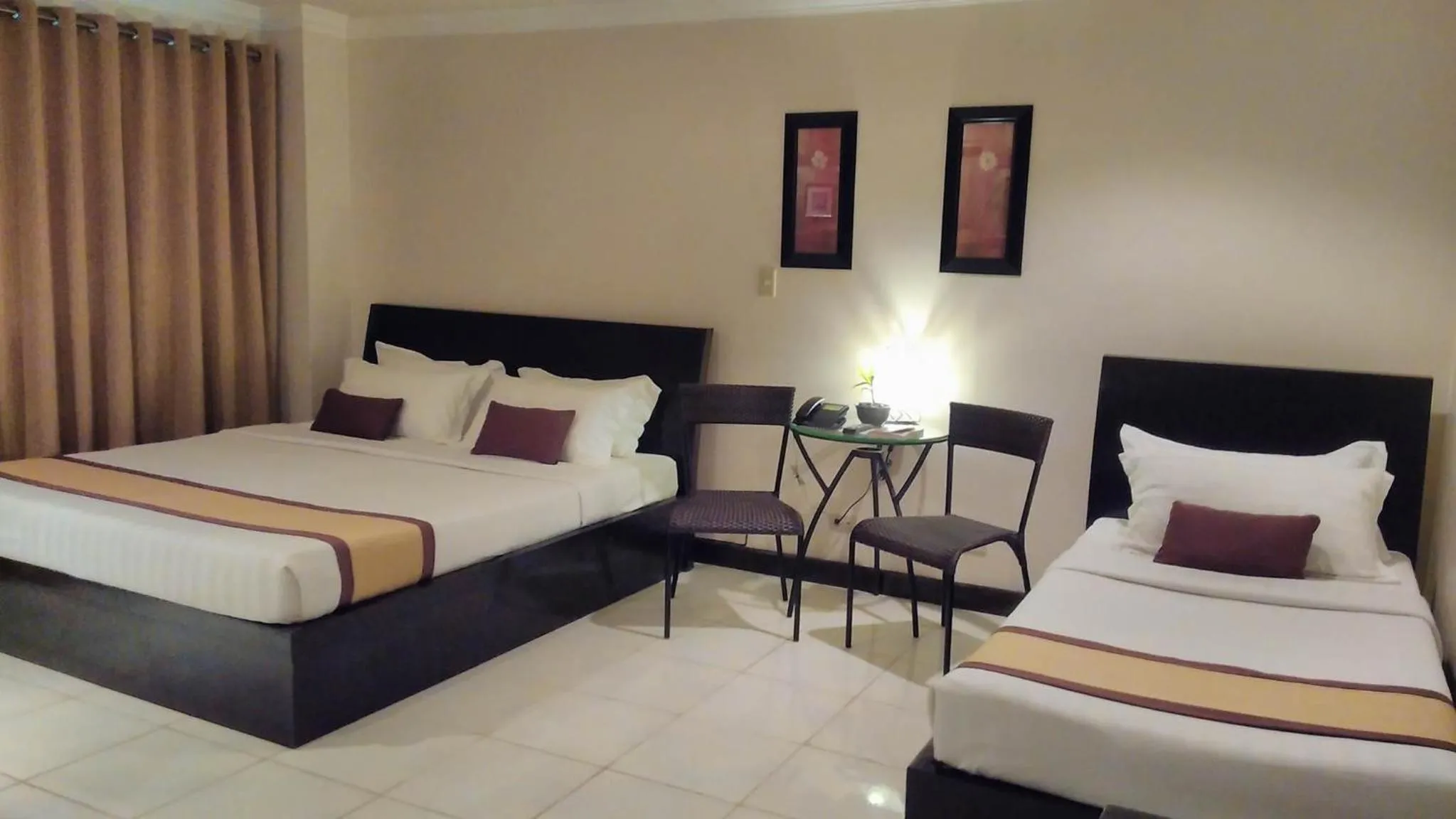 Photo of the whole room, Bed in Hotel Tavern Surigao