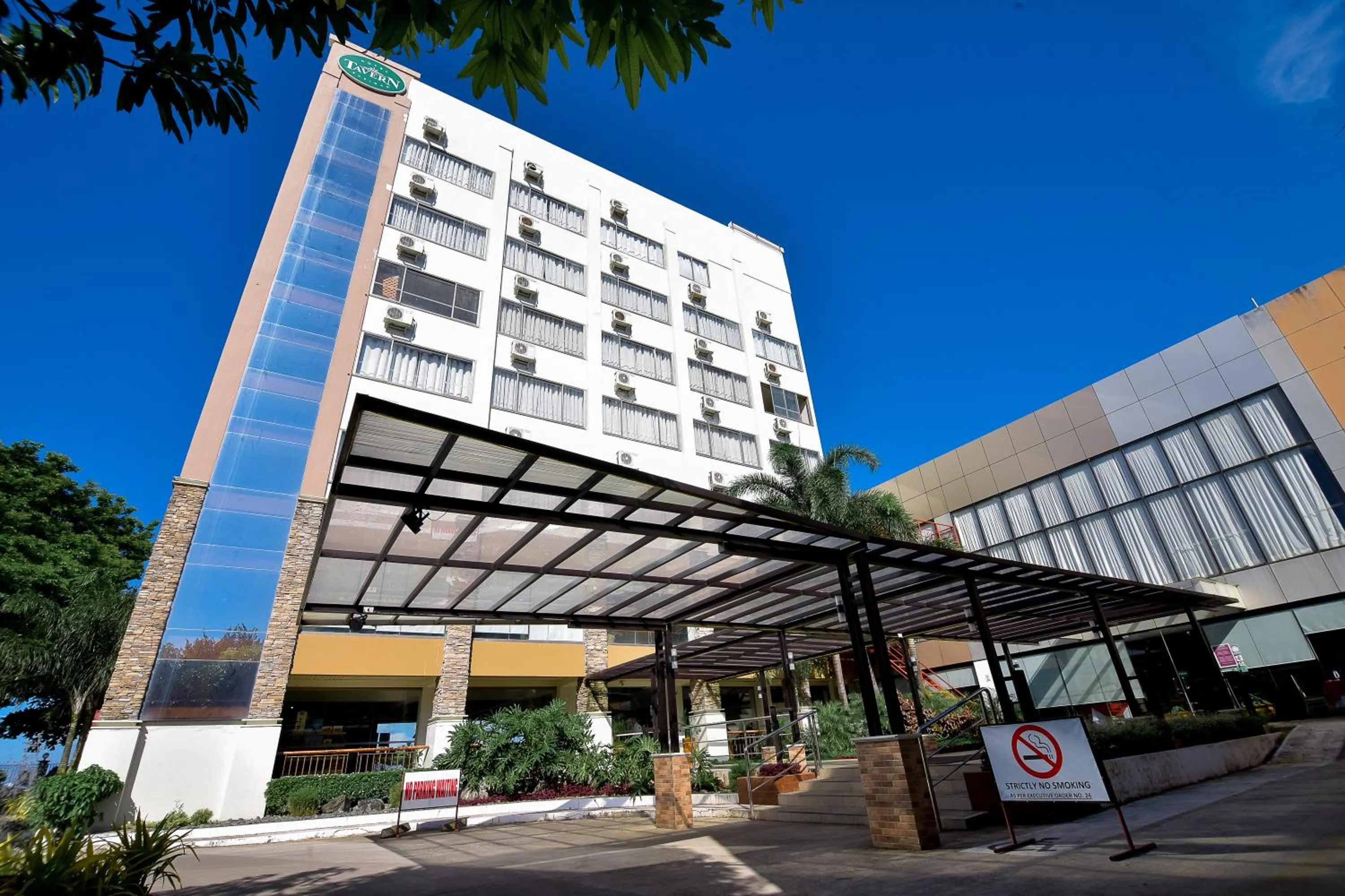 Hotel Tavern Surigao