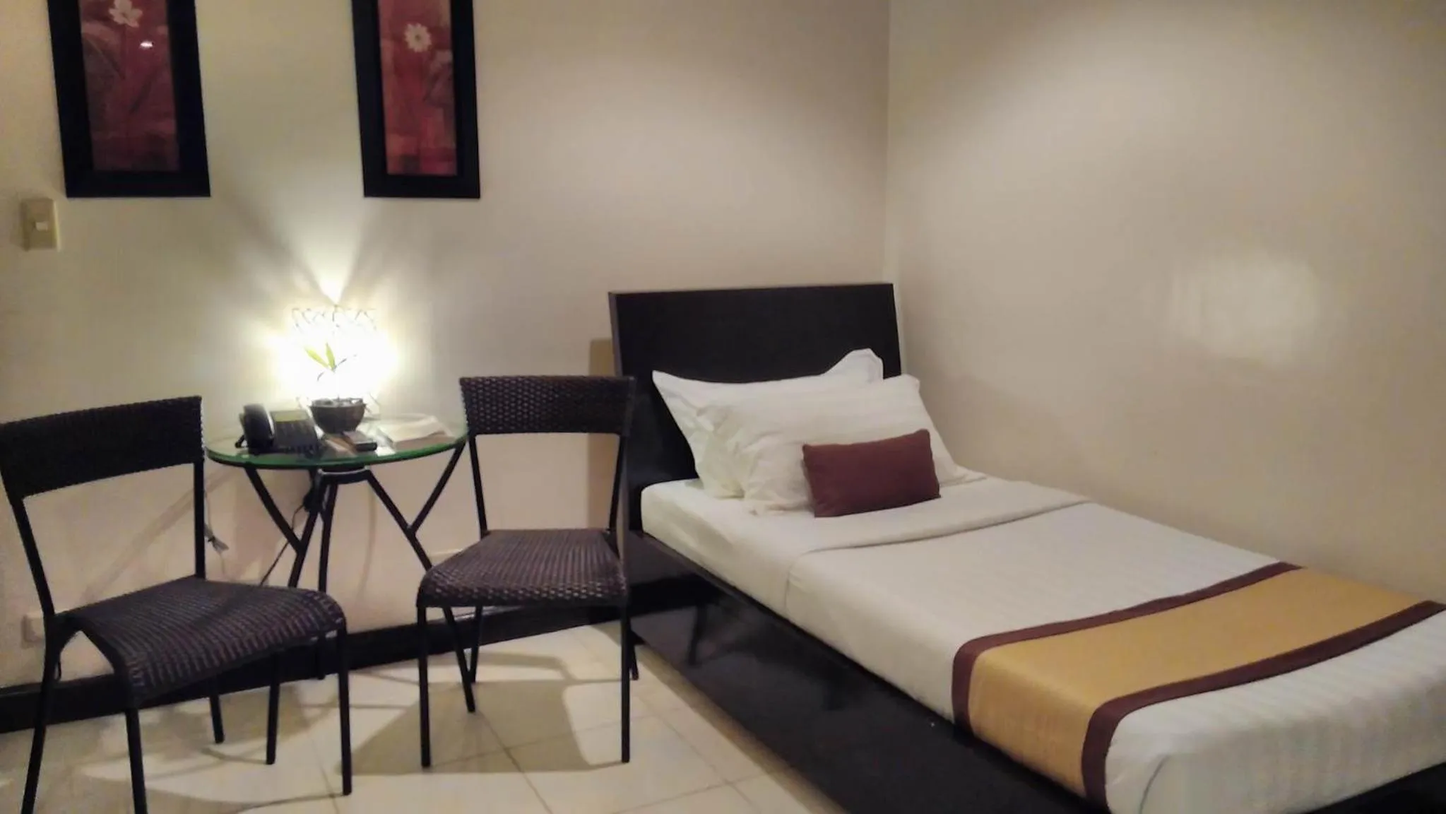 Photo of the whole room, Bed in Hotel Tavern Surigao