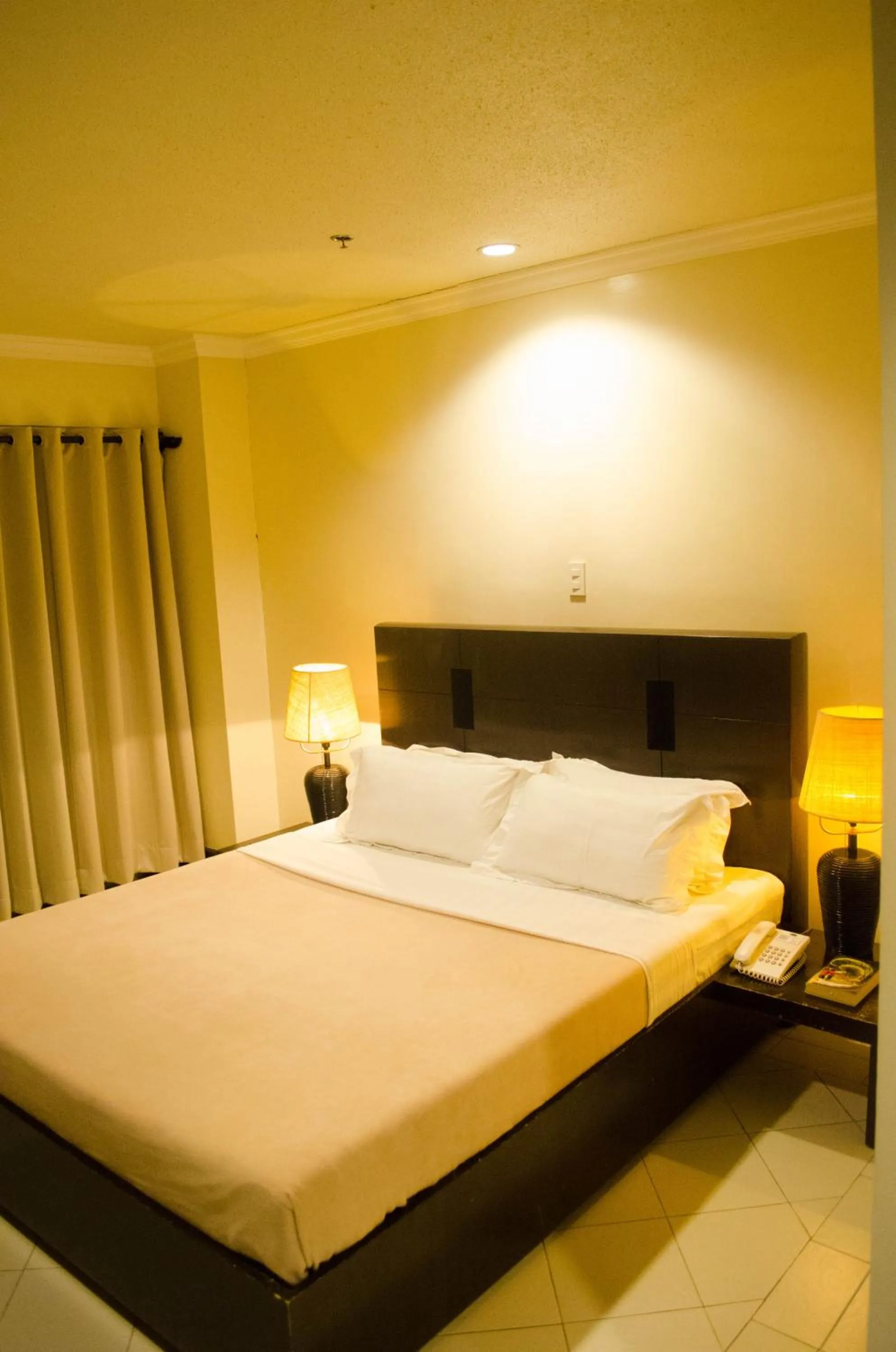 Bed in Hotel Tavern Surigao