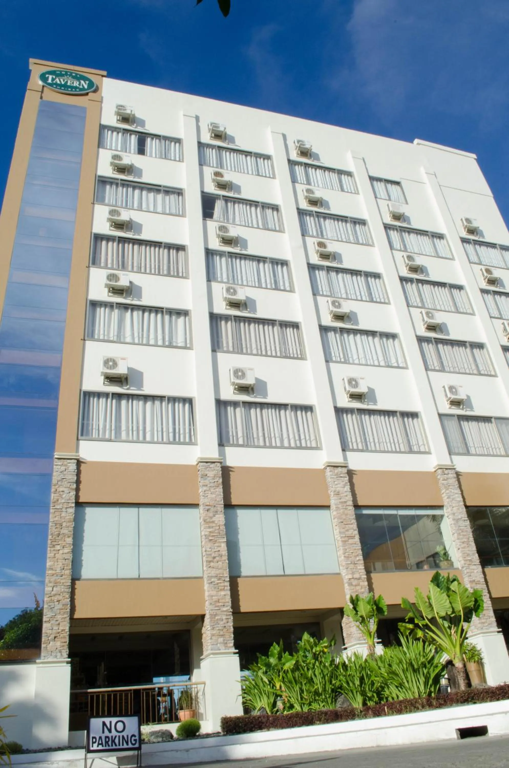 Facade/entrance in Hotel Tavern Surigao