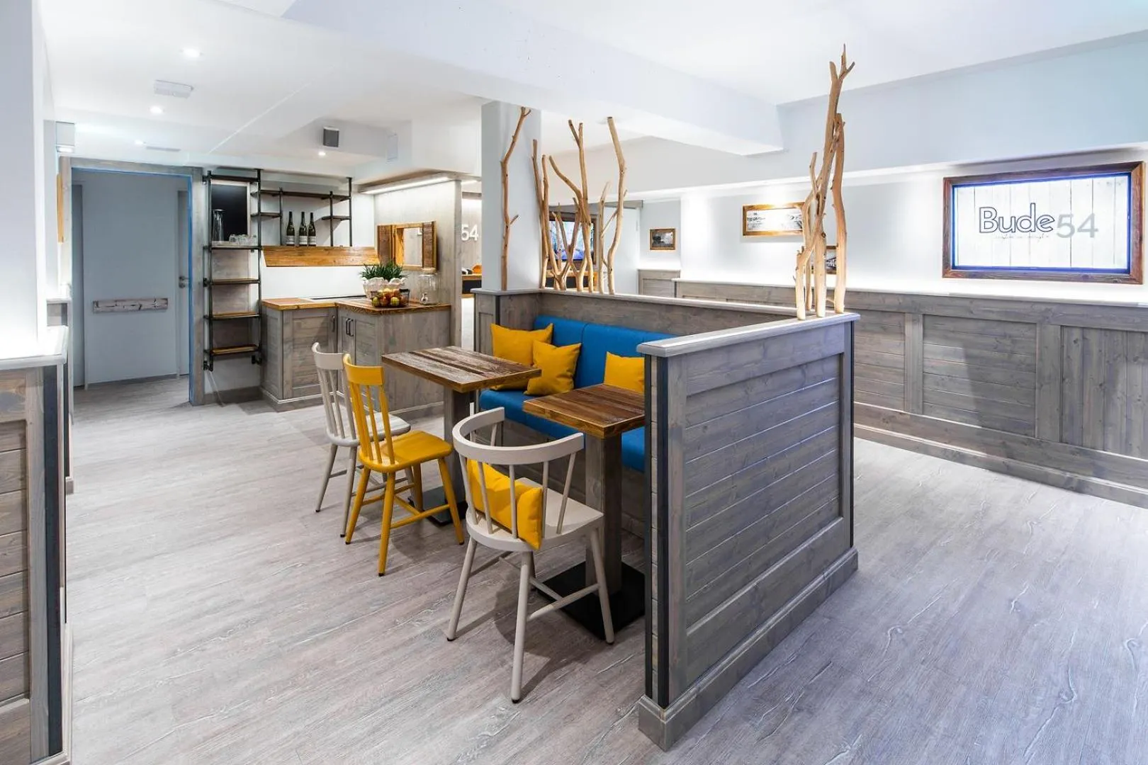 Communal lounge/ TV room in Bude54