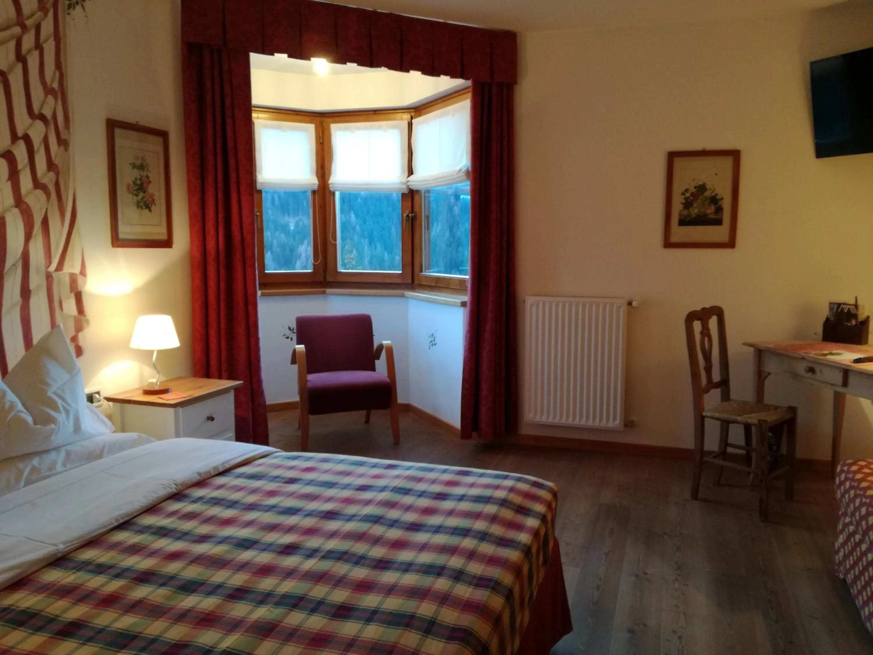 Photo of the whole room, Bed in Hotel Ca' del Bosco