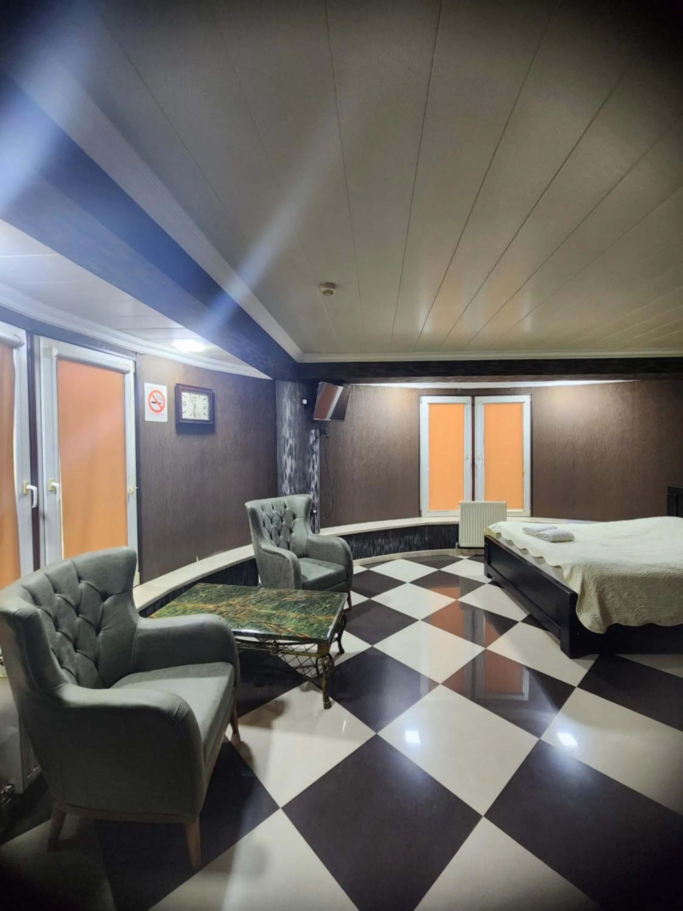 Photo of the whole room, Bed in Hotel Piza