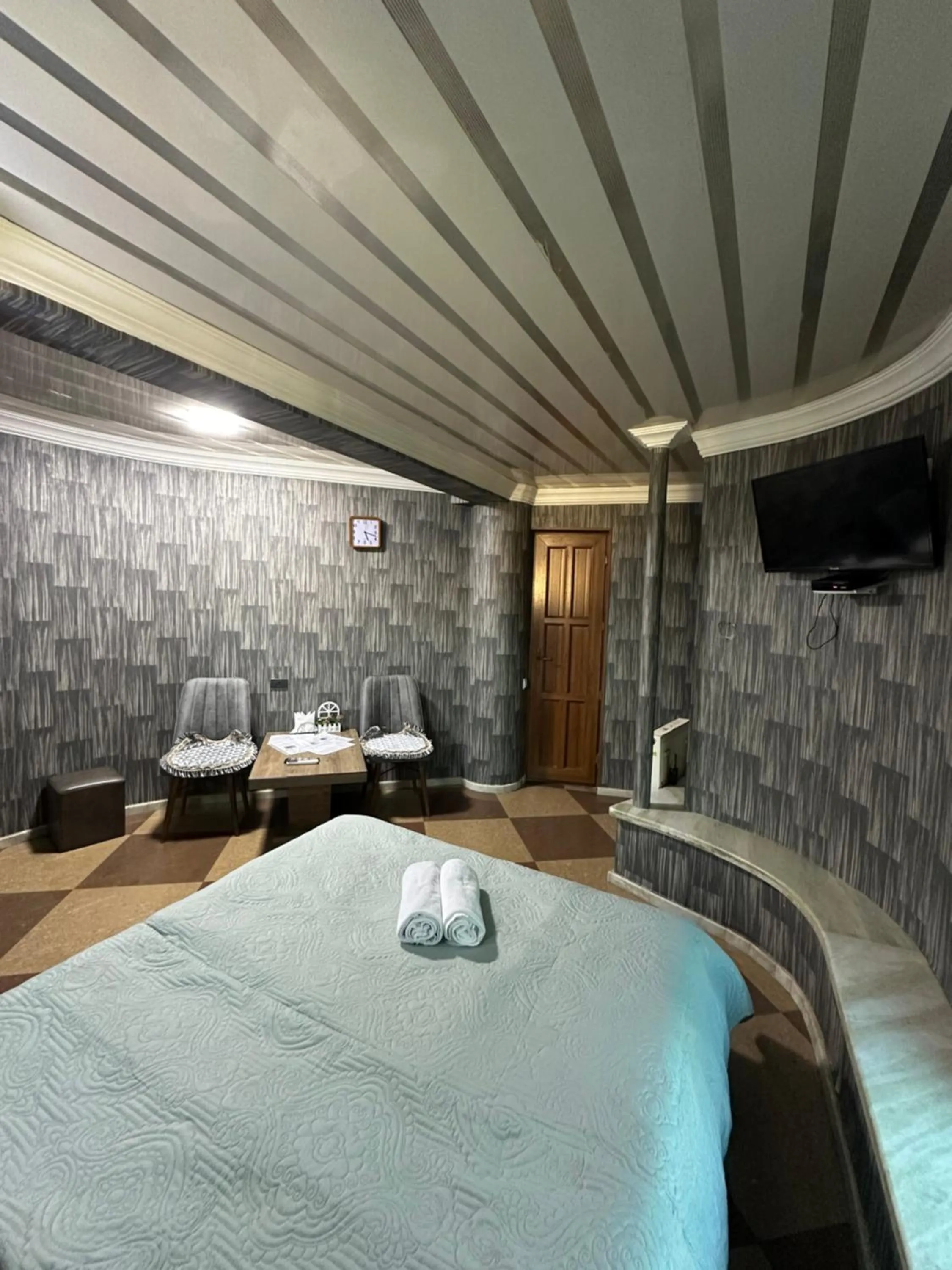 TV and multimedia, Bed in Hotel Piza