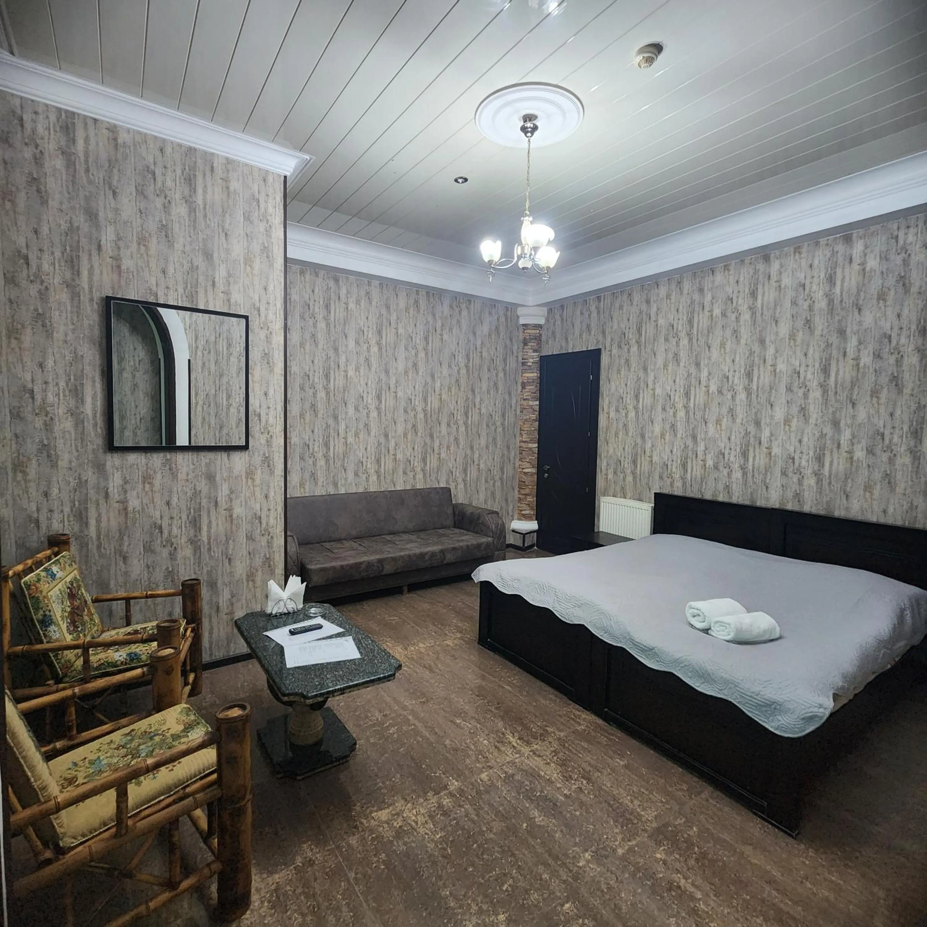 Photo of the whole room, Bed in Hotel Piza