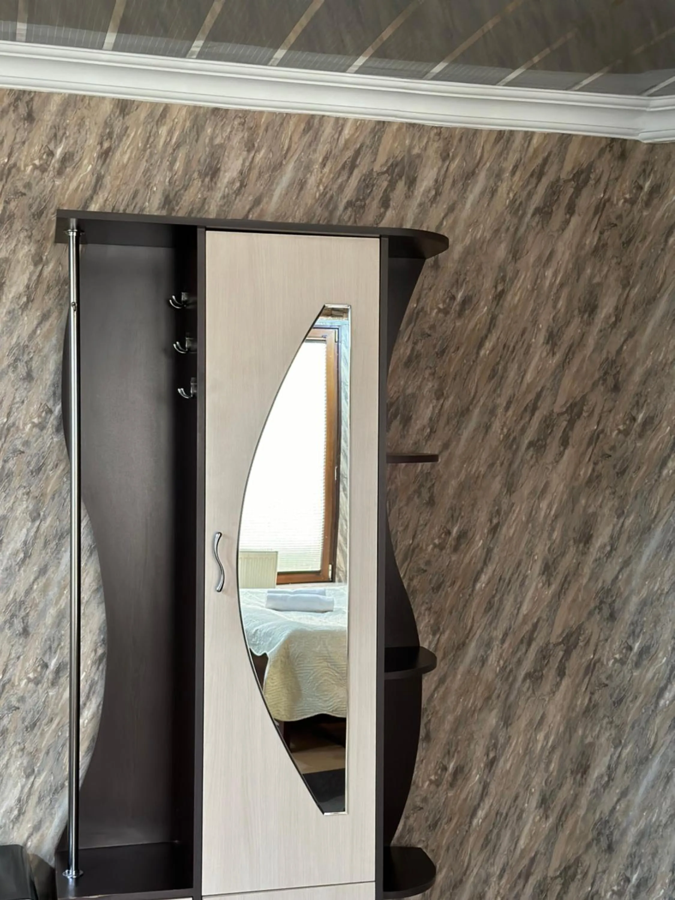 wardrobe in Hotel Piza