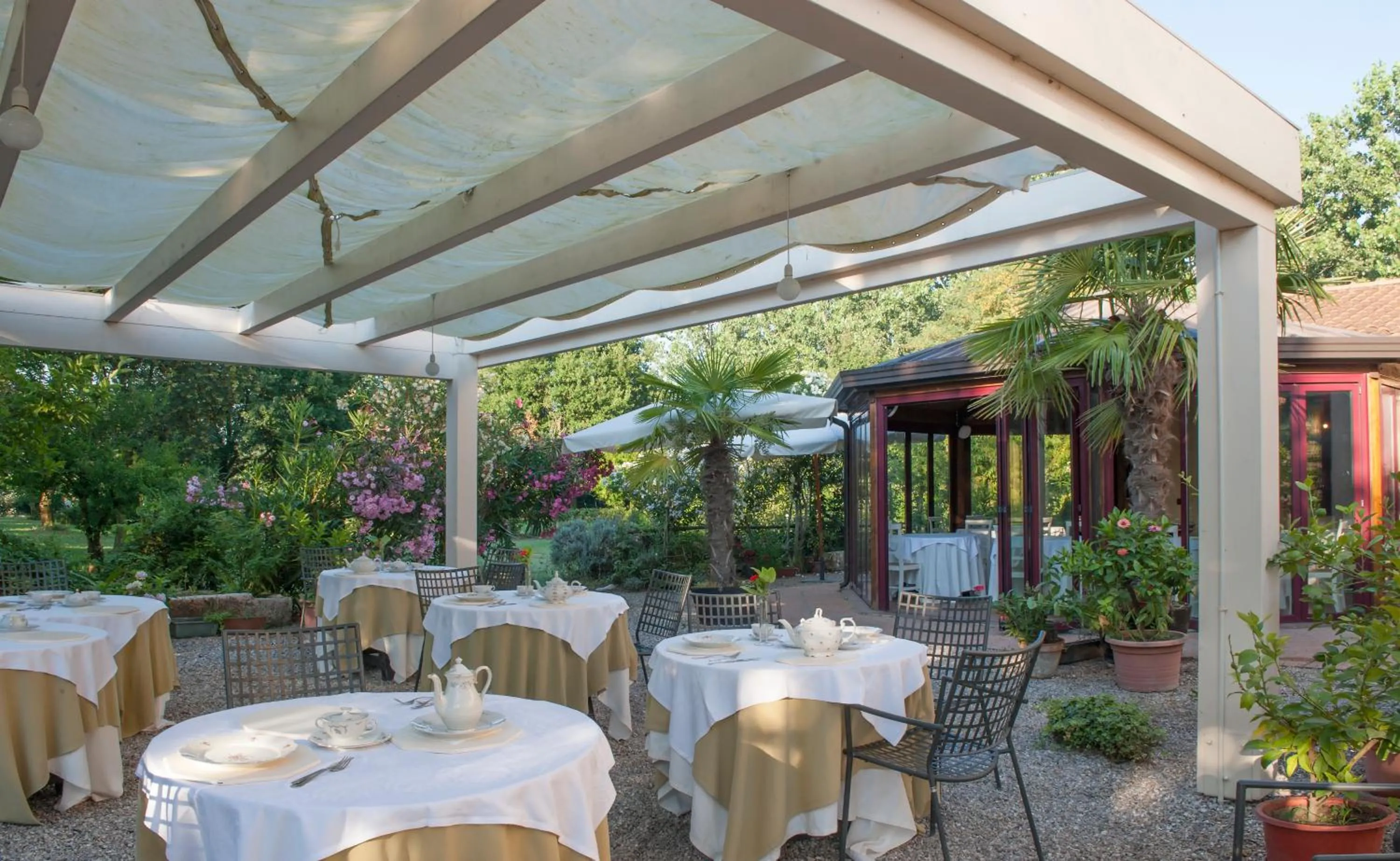 Restaurant/places to eat in Villa Belfiore