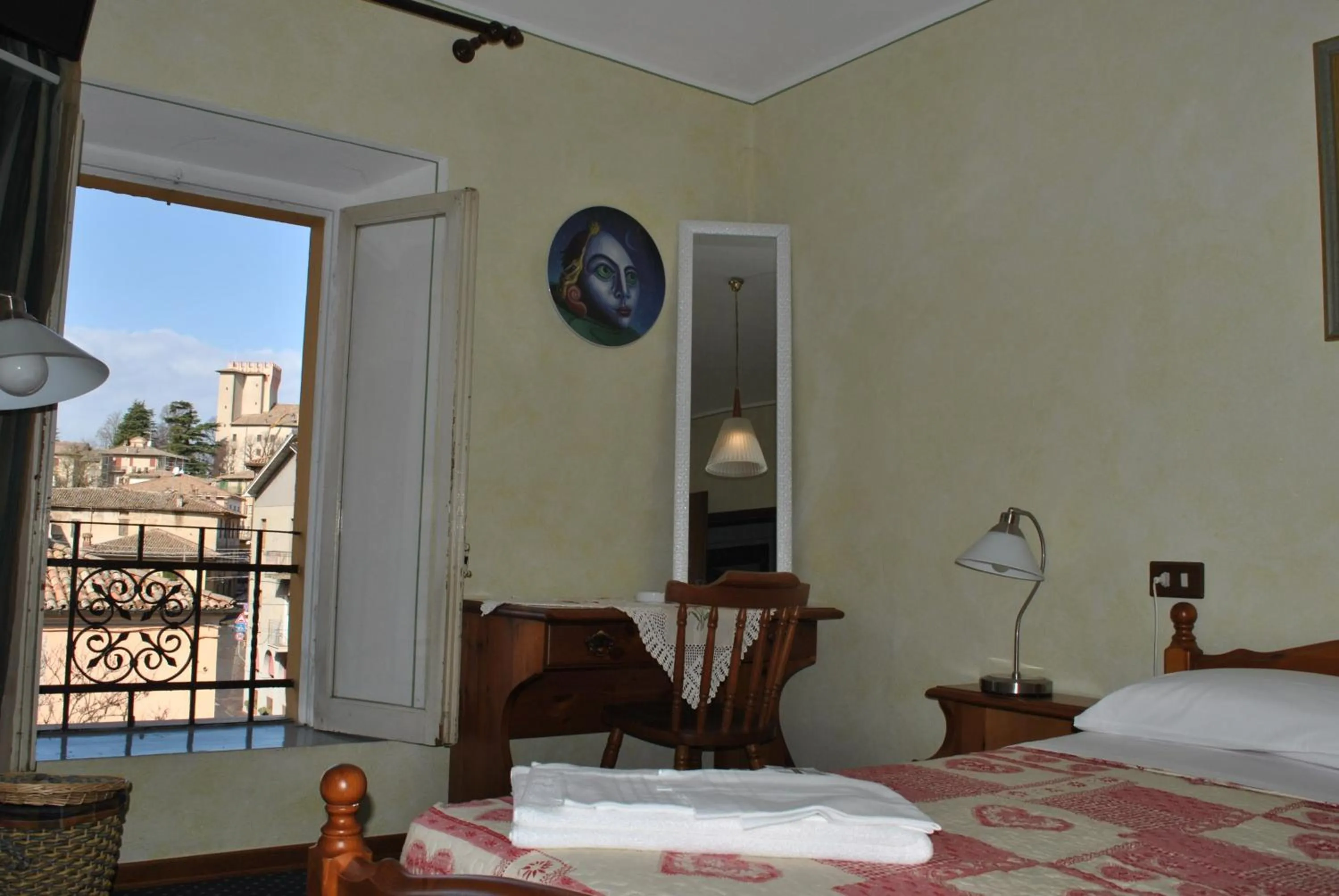 Decorative detail, Bed in La Lanterna di Guiglia