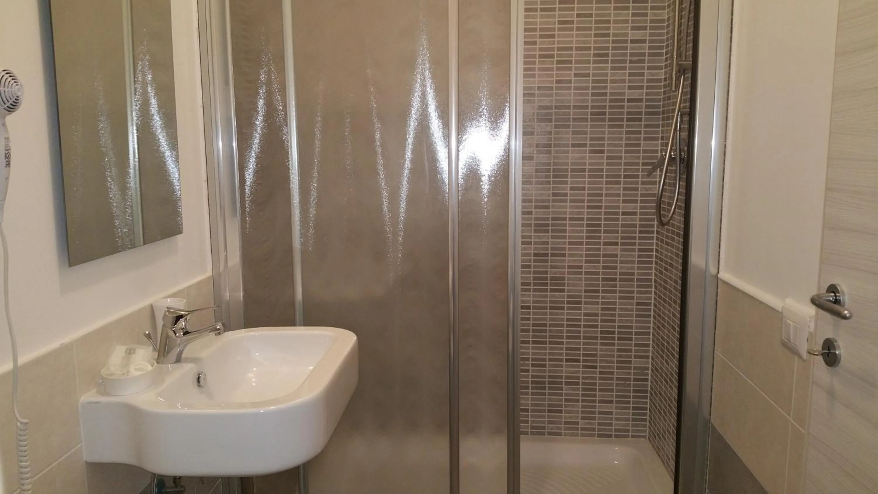 Bathroom in B&B Momenti Romani