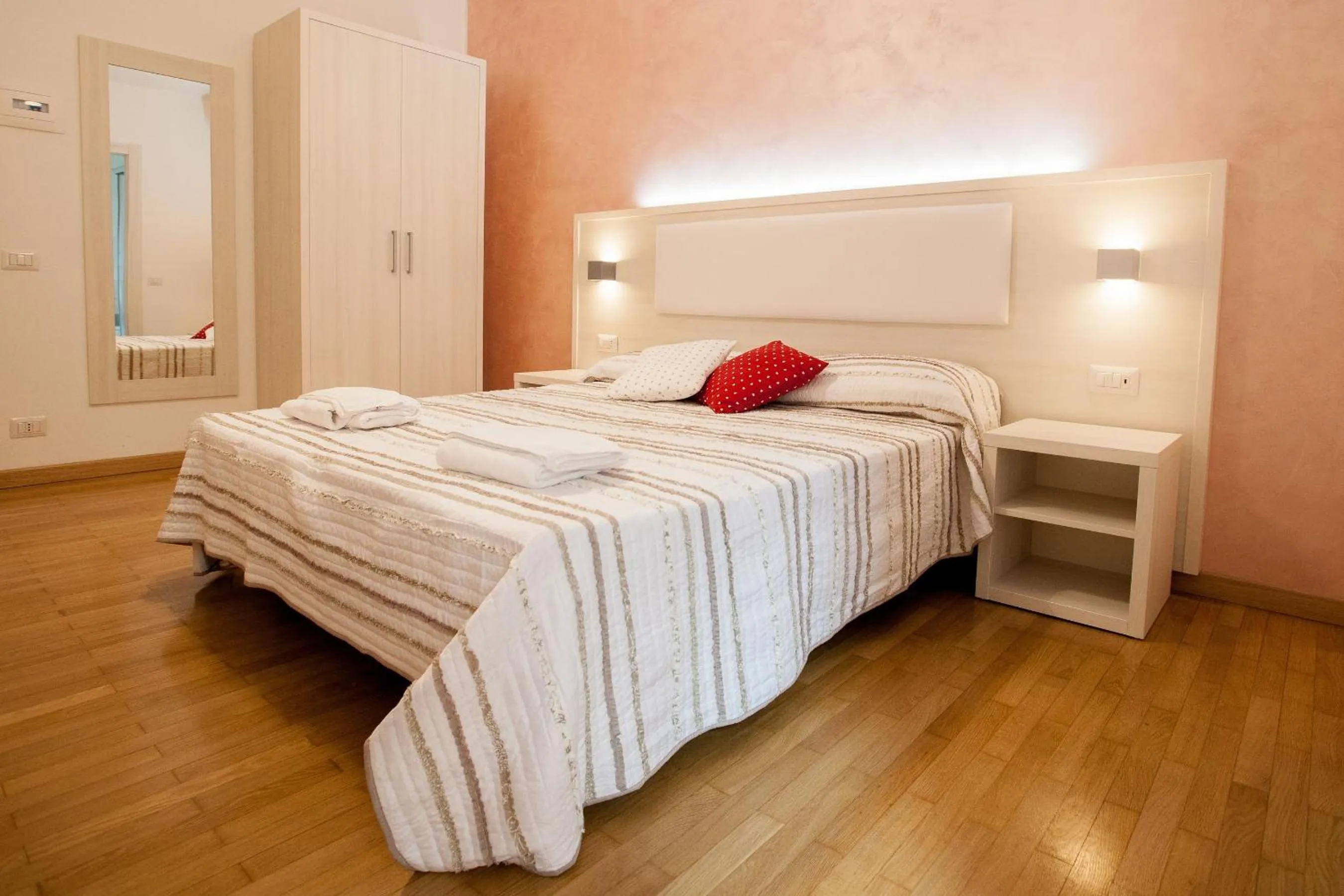 Photo of the whole room, Bed in B&B Momenti Romani