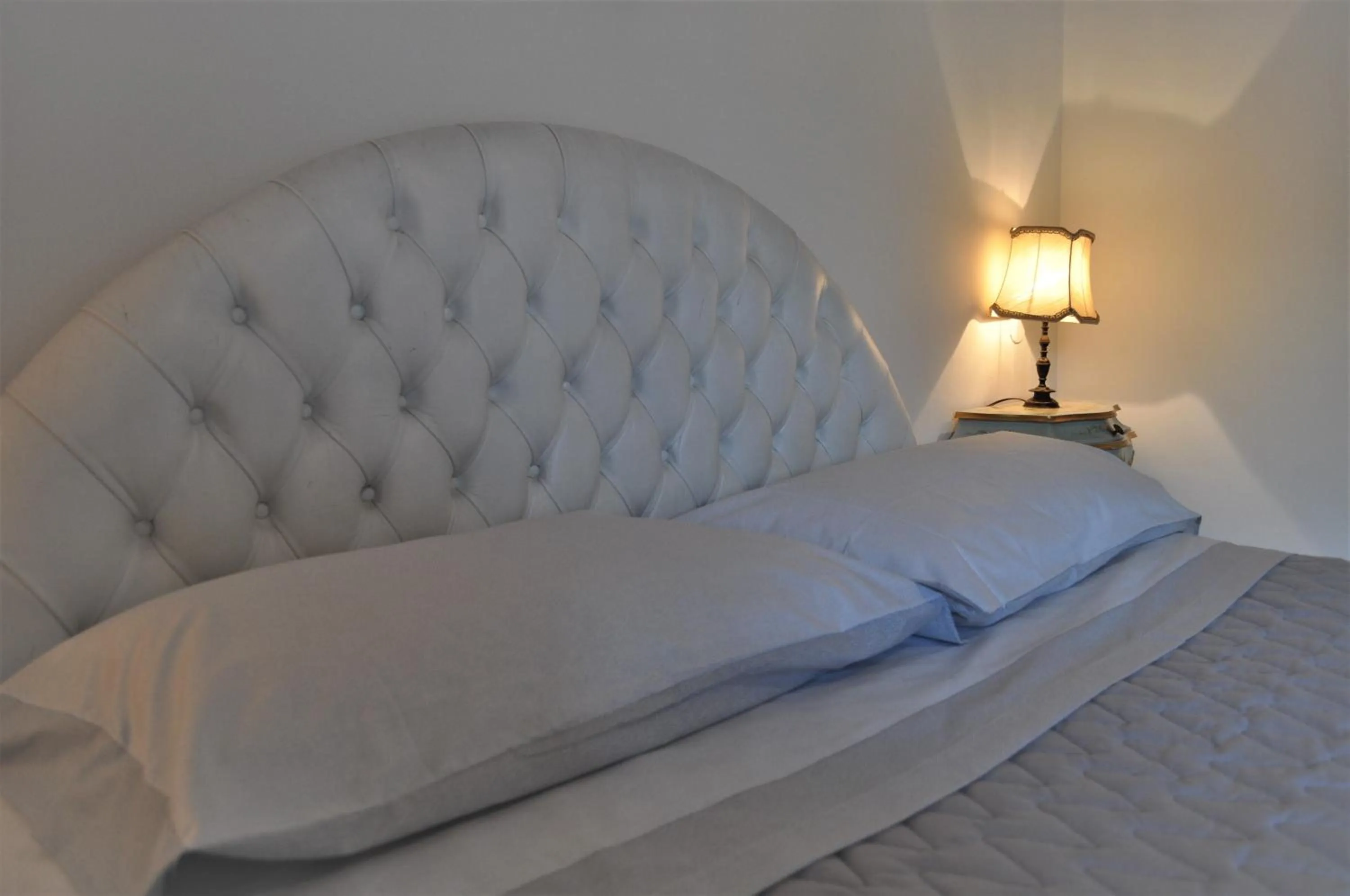 Decorative detail, Bed in B&B Pergolesi