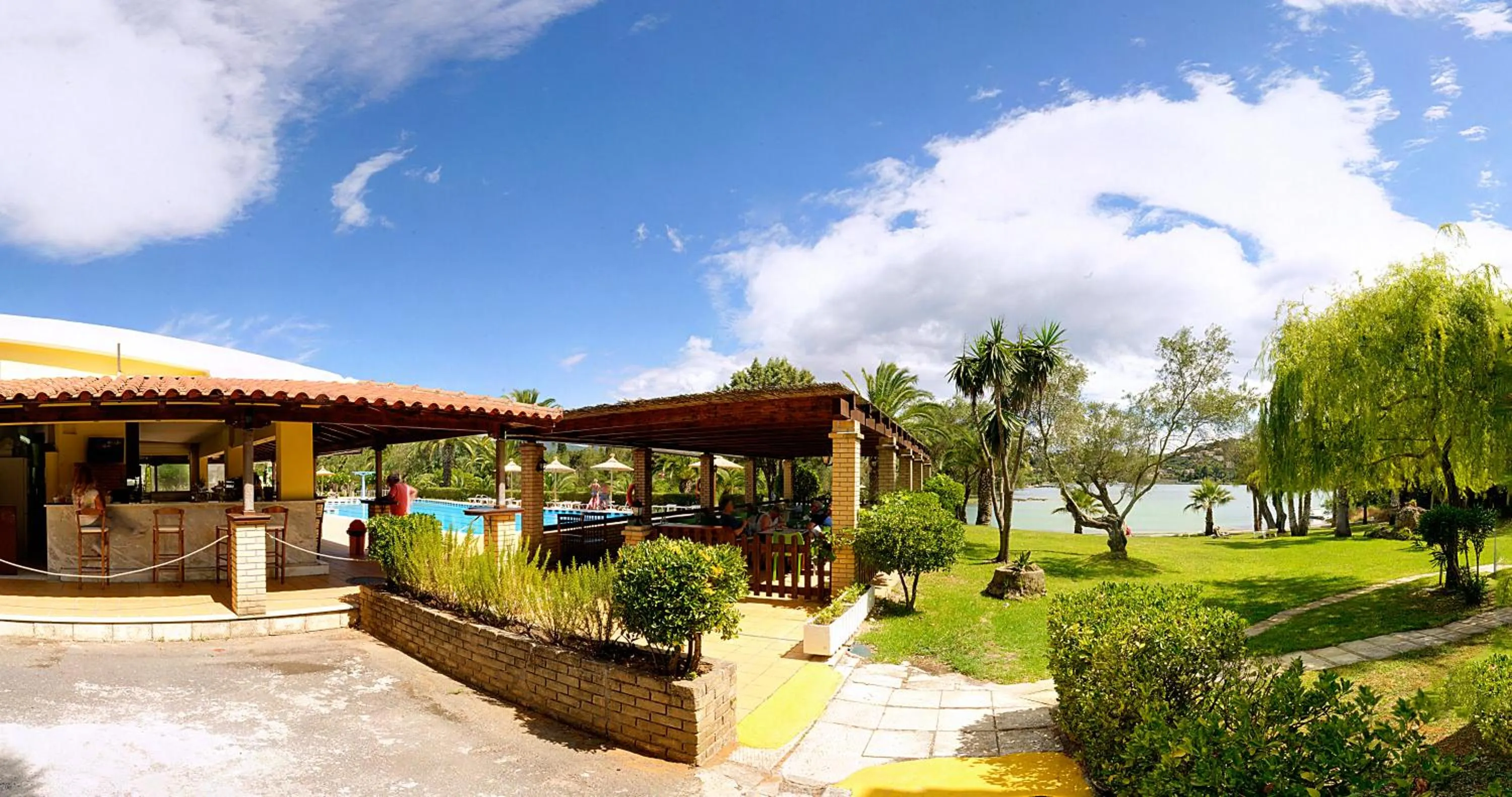 Lounge or bar in Helion Resort