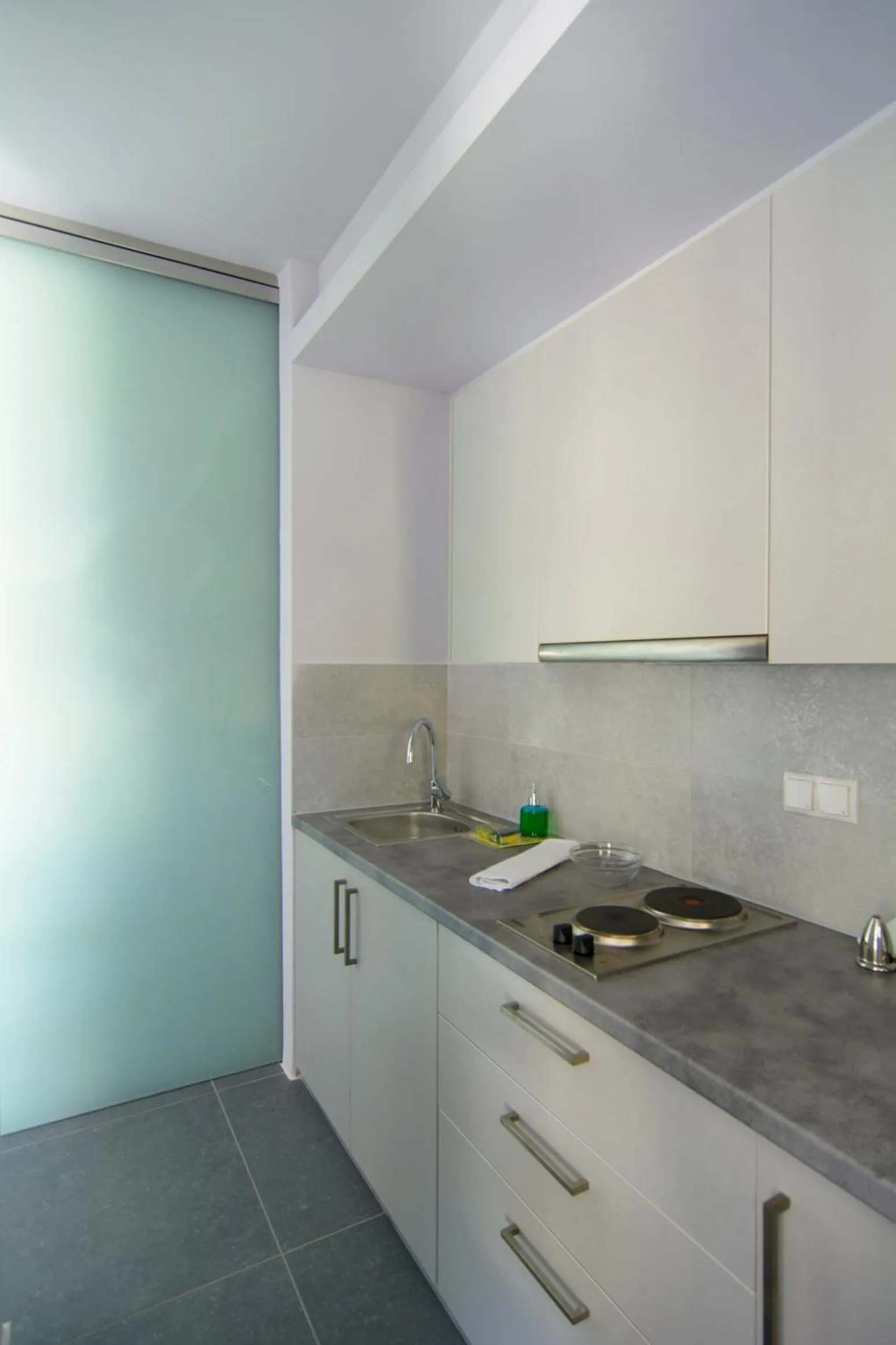 Kitchen or kitchenette in Lavender Cove