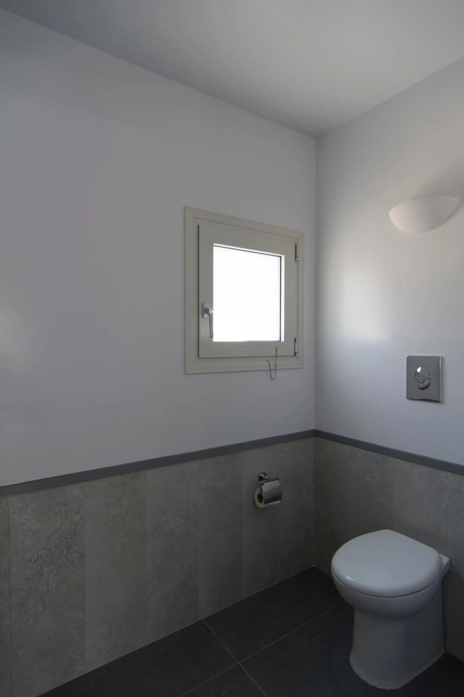 Toilet in Lavender Cove