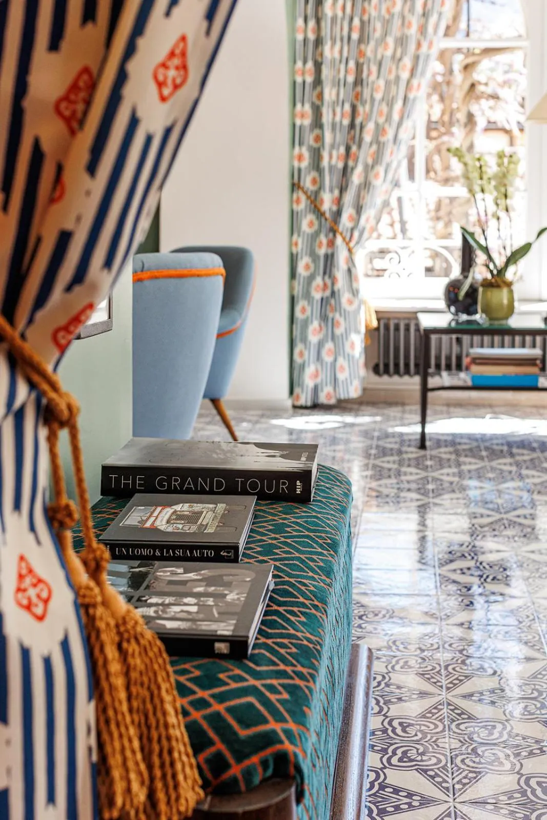 Library in Art Hotel Riposo