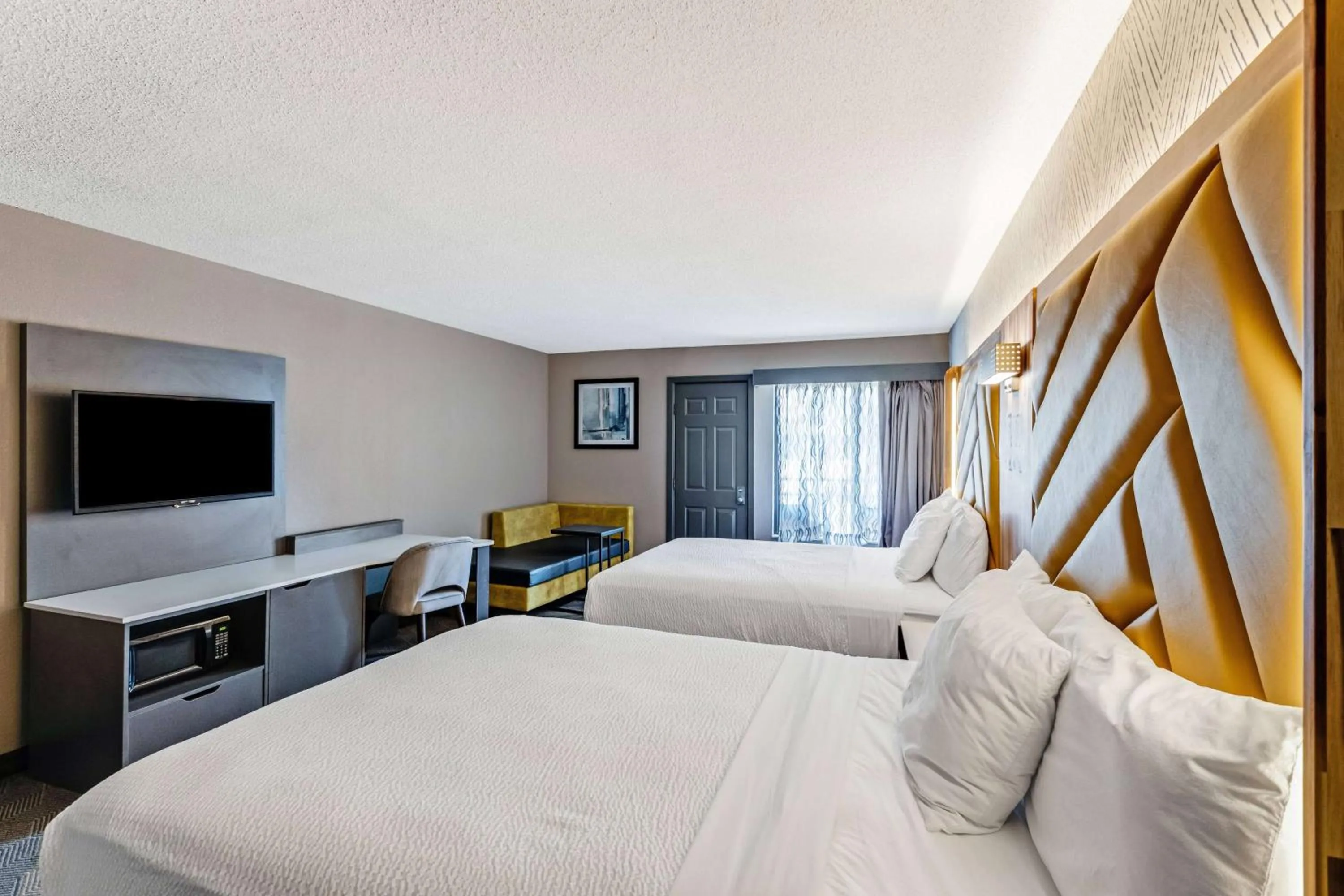 Photo of the whole room, Bed in The Wander Hotel