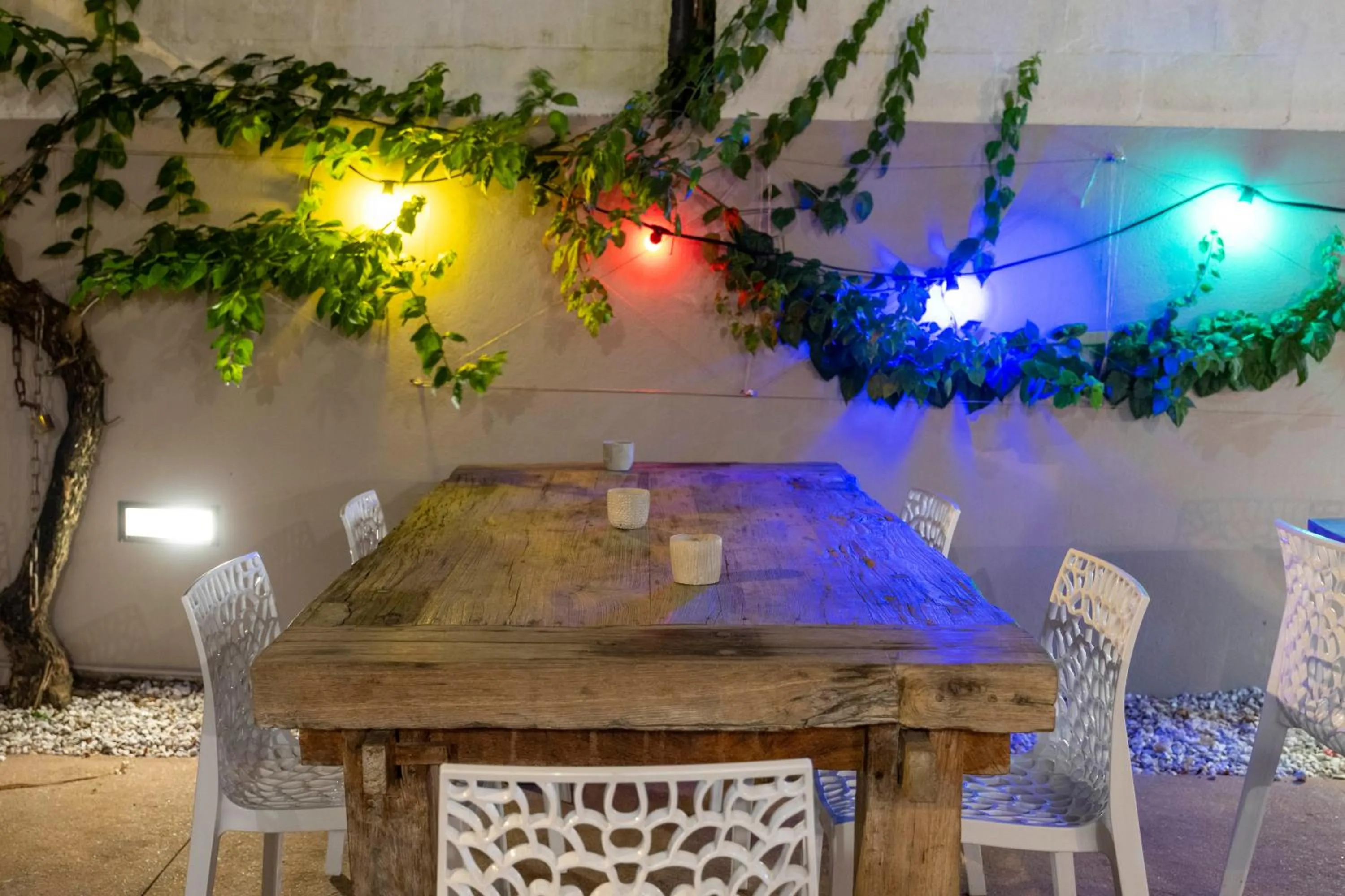 Restaurant/places to eat in Hotel Ker Alberte