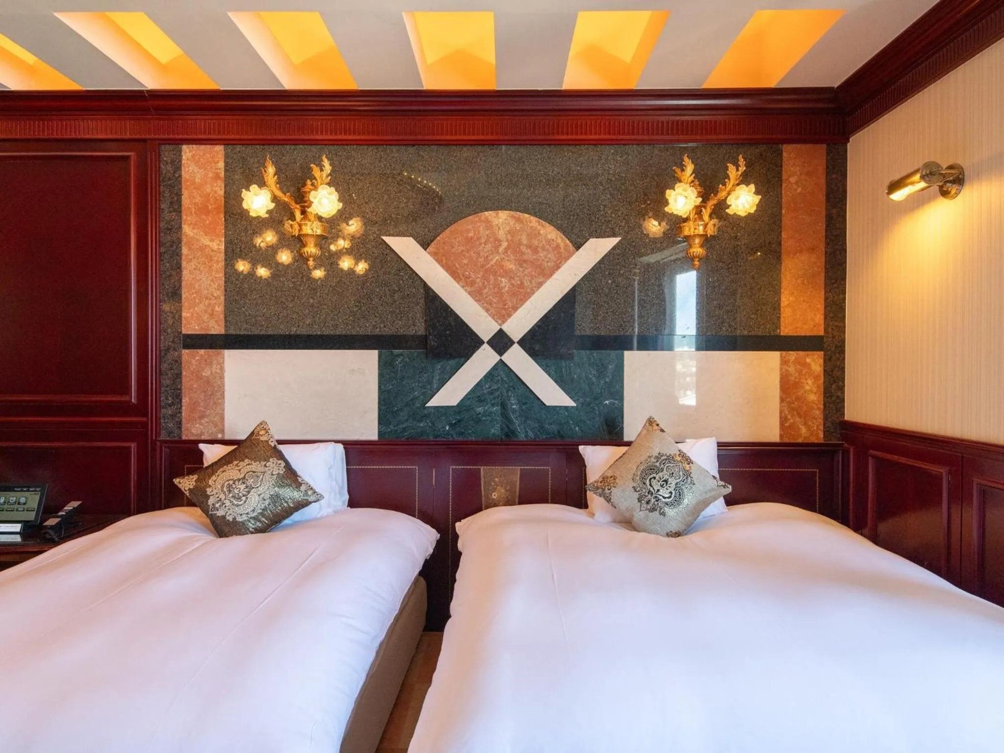 View (from property/room), Bed in Hotel Concerto Nagasaki