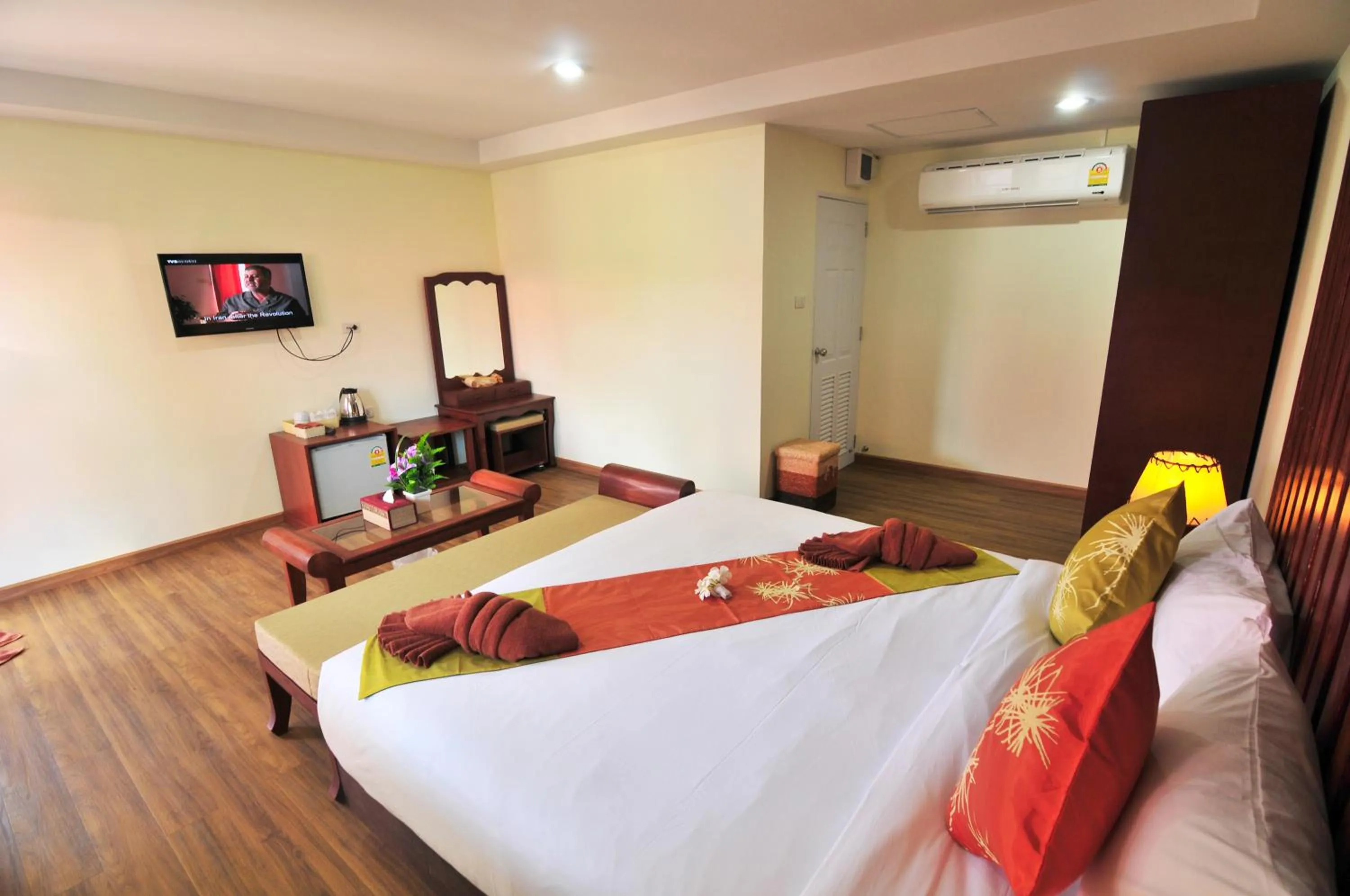 Bed in Phi Phi Little Star Resort